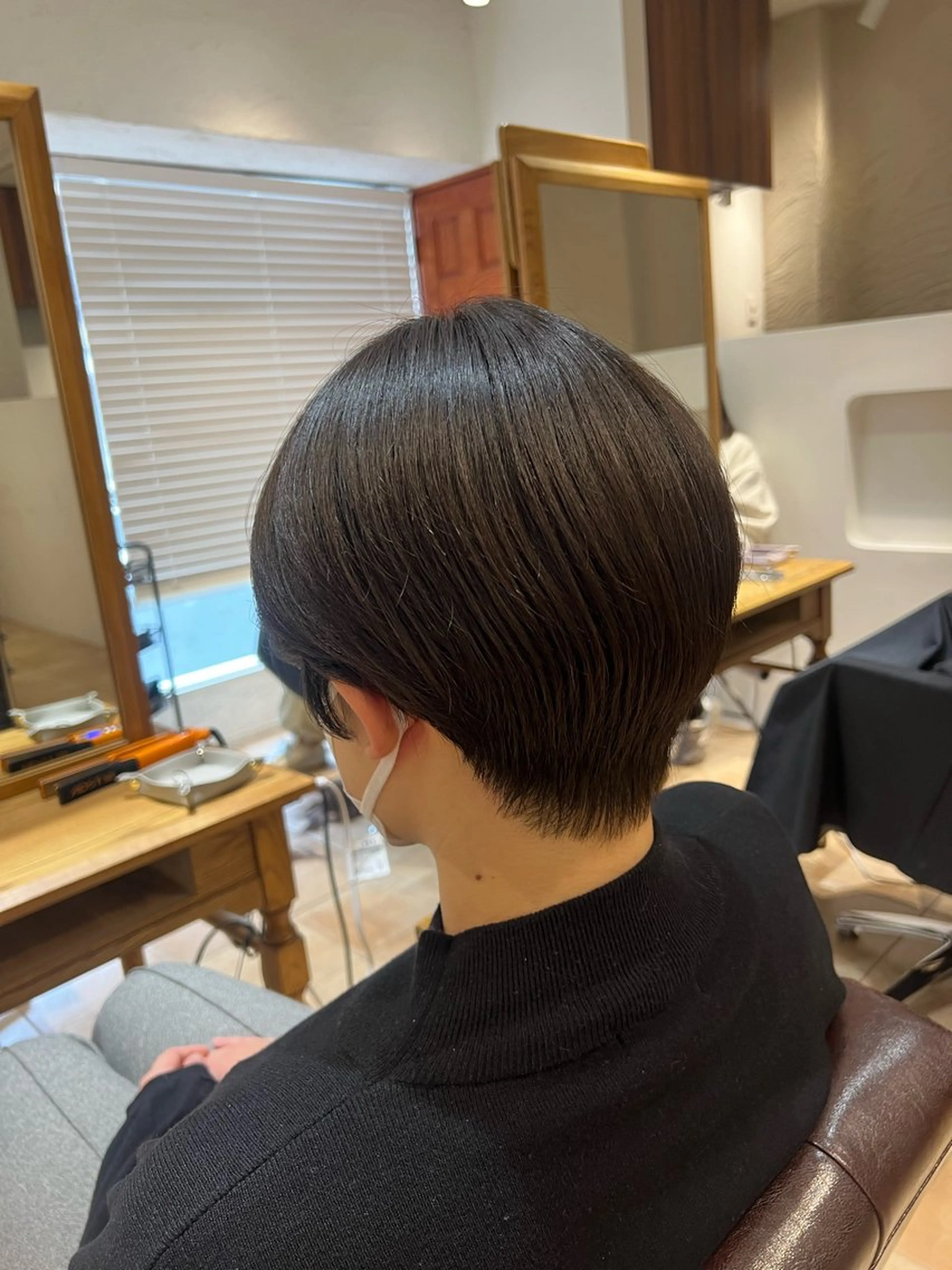 ショート カラー 🥀韓国ヘア🥀 宮津真菜のヘアスタイル
