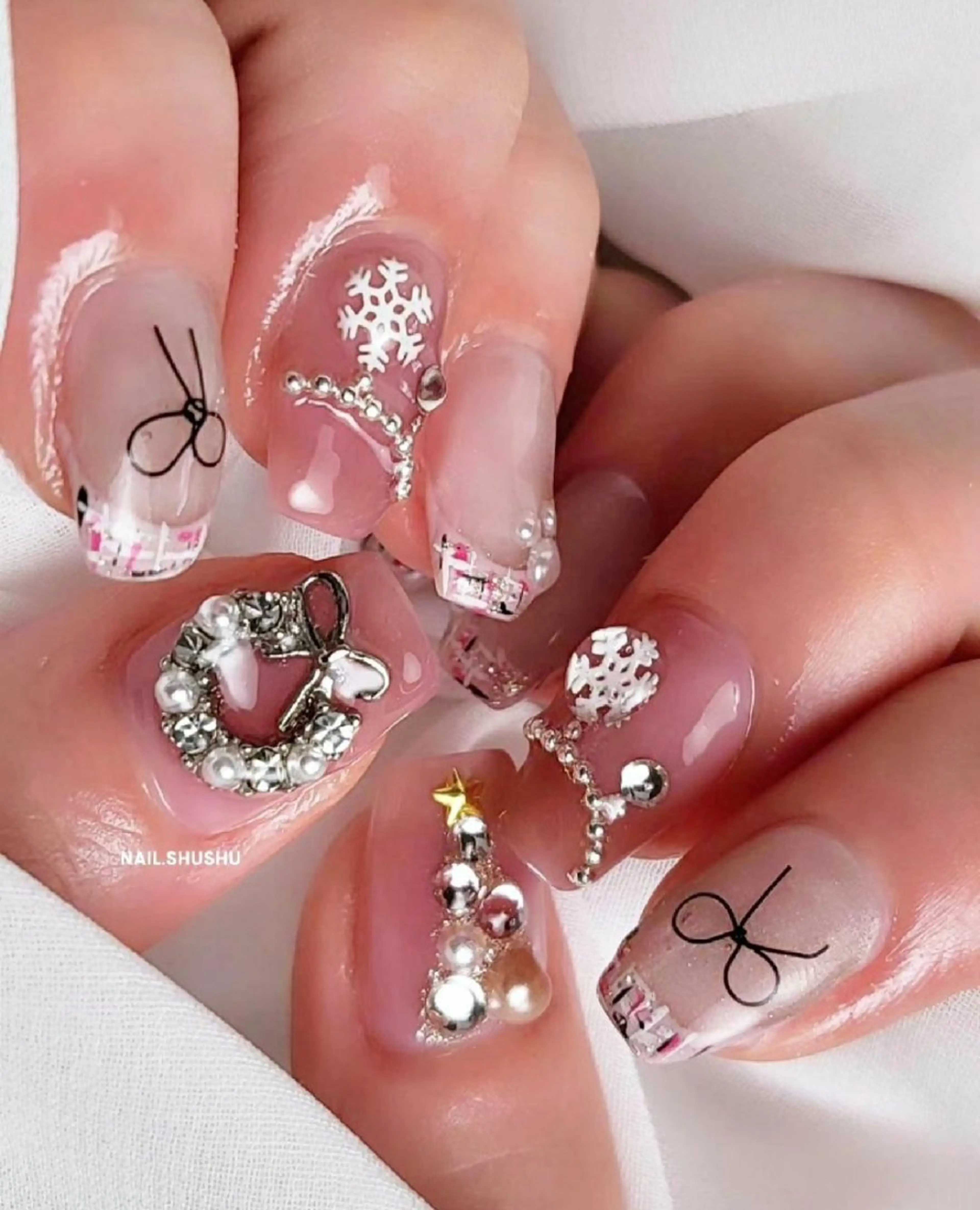 ネイル 持ち込み ニュアンスネイル ワンカラーネイル シンプルネイル 冬ネイル ハンドネイル 3dパーツ/流行り 👧shushu❤️のネイルデザイン