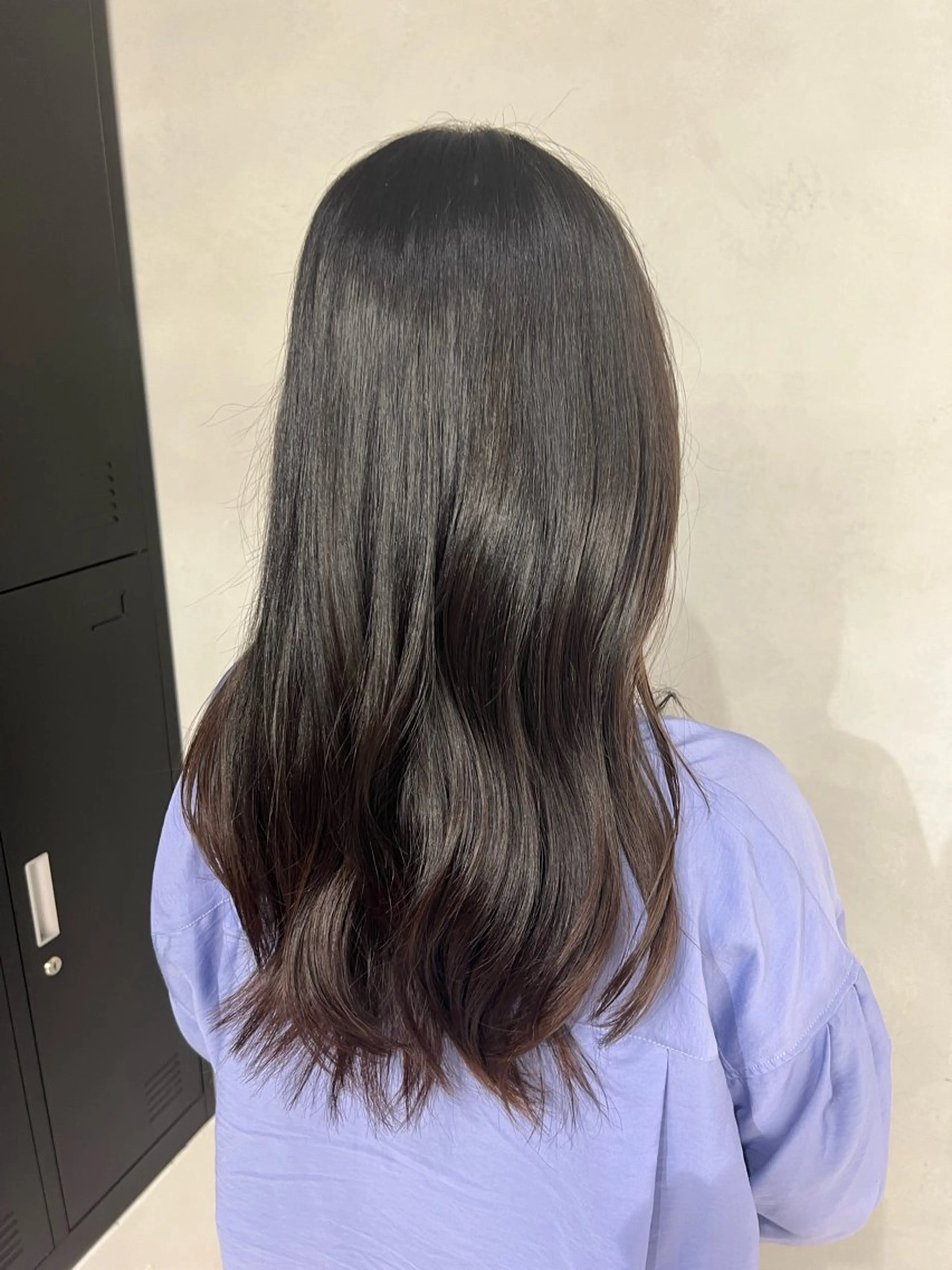 ロング 小森聖奈 韓国風レイヤーカットのヘアスタイル