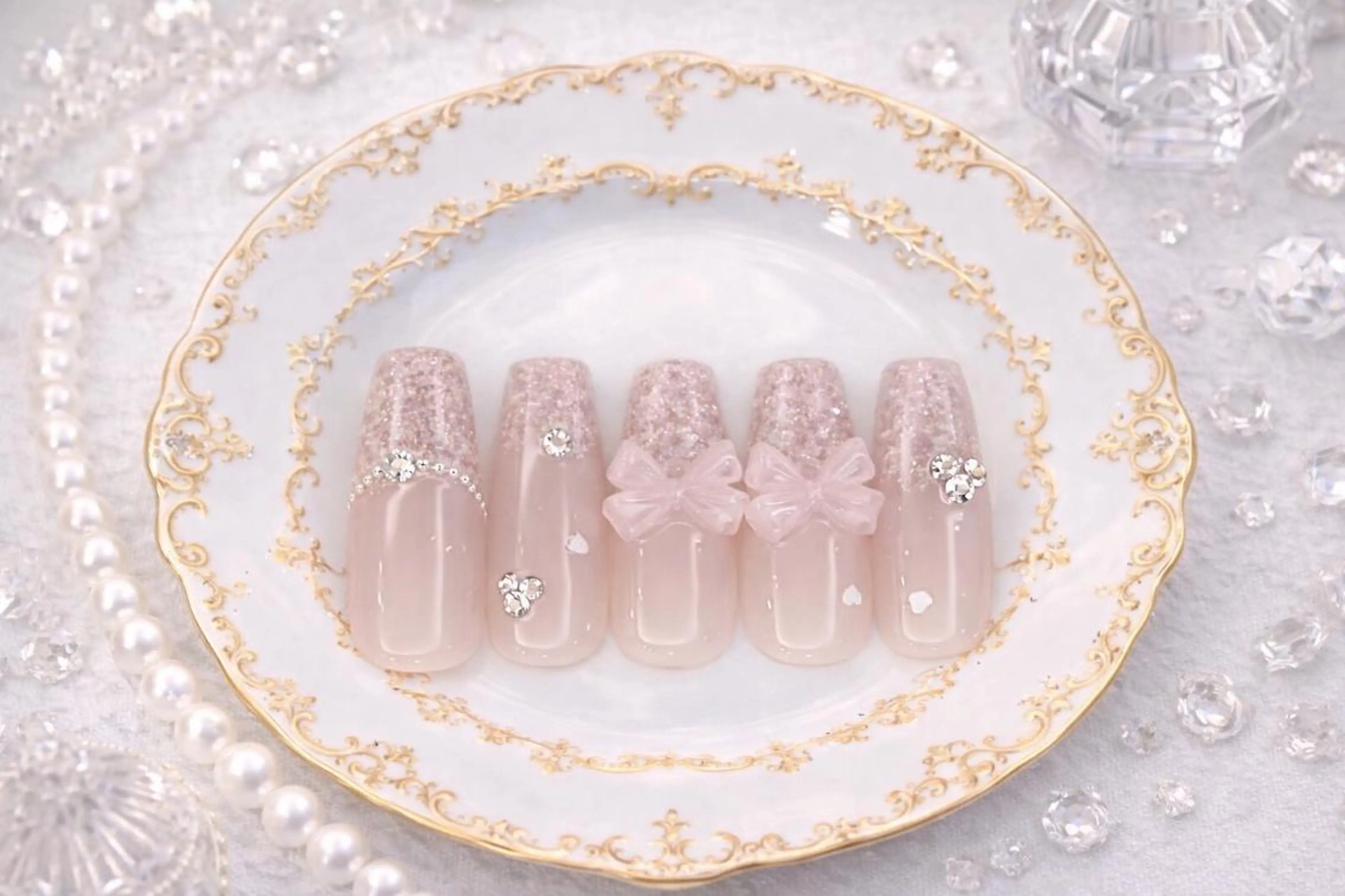 ネイル ❤️💛REBEST 京橋　nailのネイルデザイン