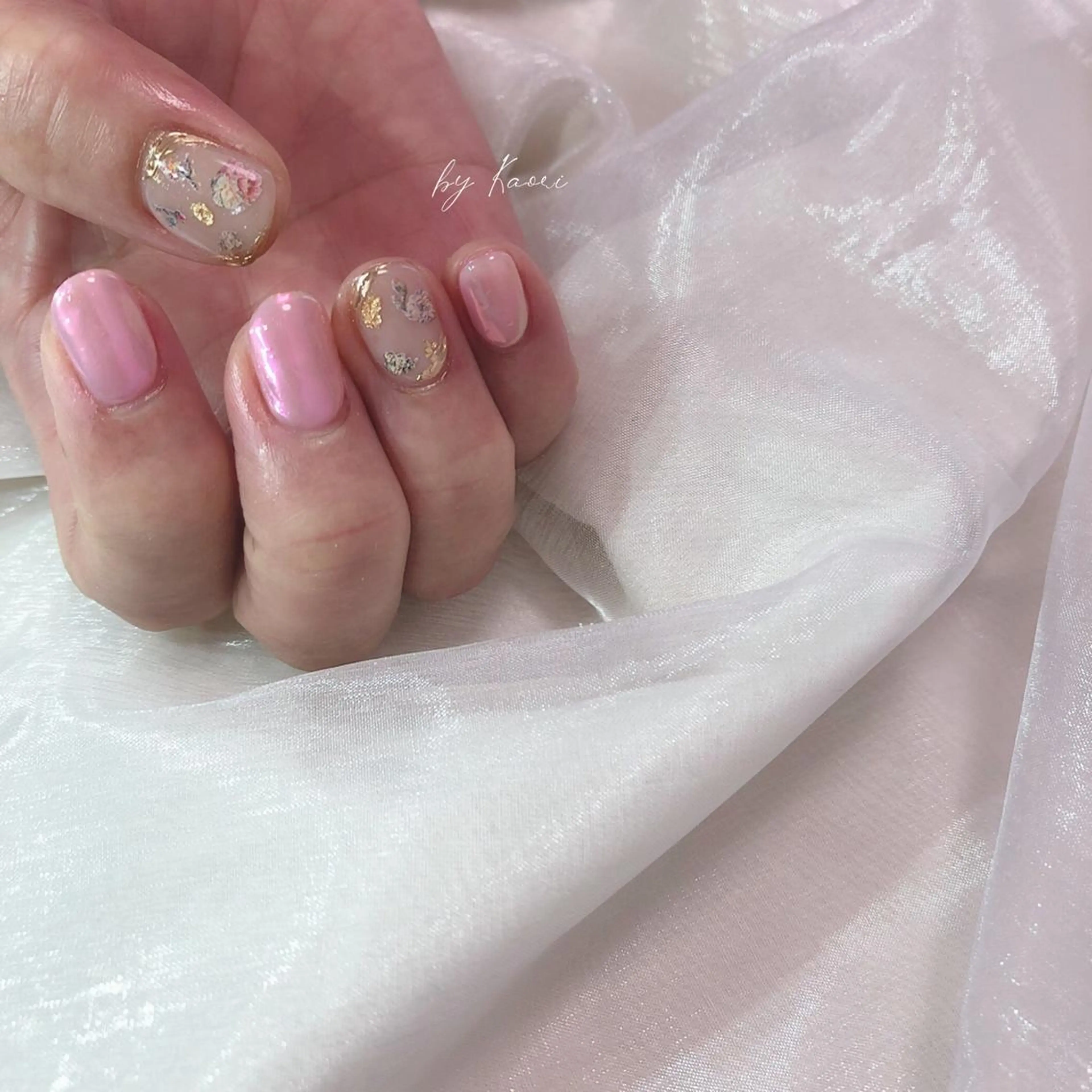 ネイル オーロラネイル ブラウン カジュアル フラワーネイル フットネイル _Defi_ by Kaoriのネイルデザイン