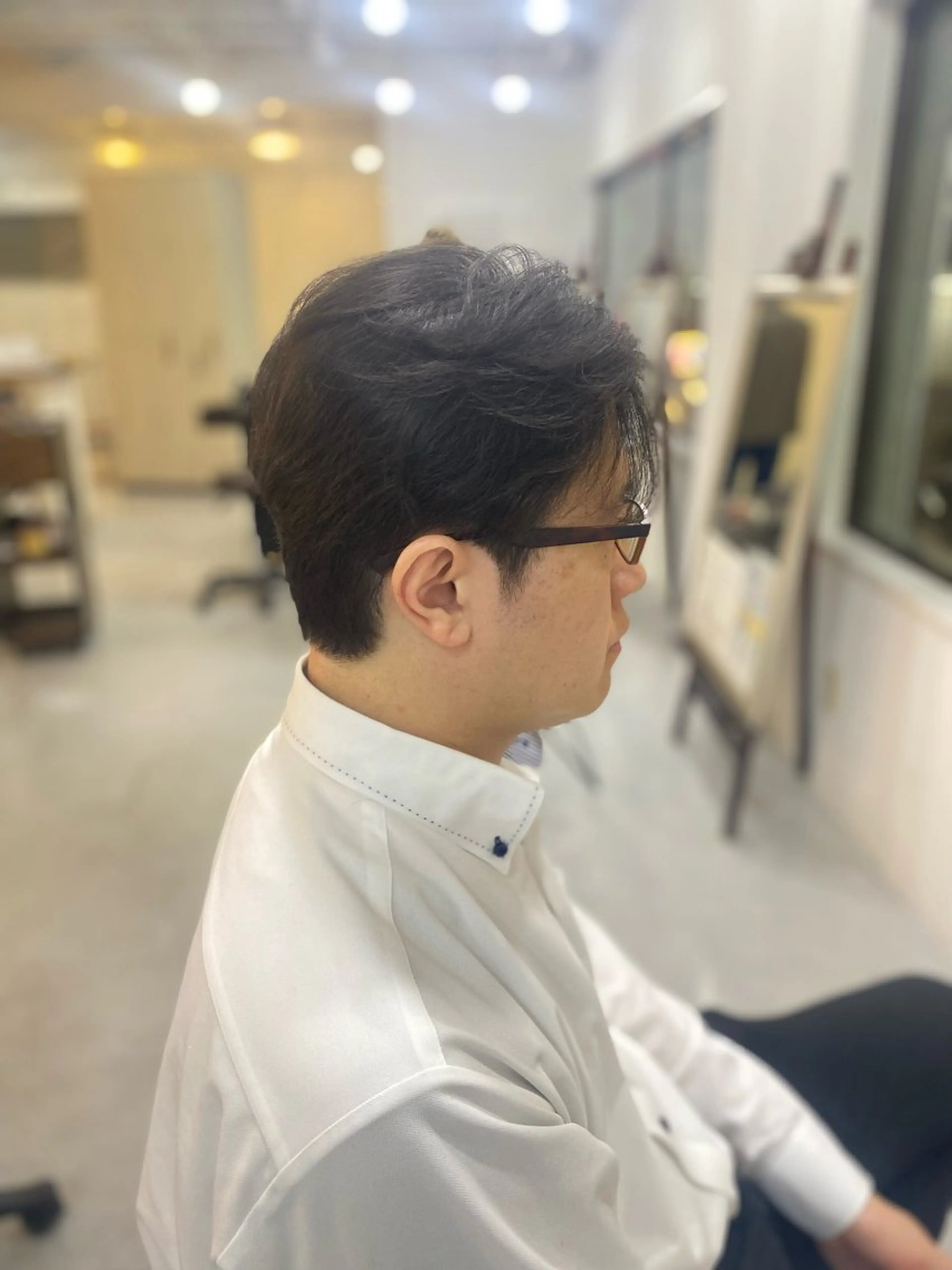 ショート 越坂部 桃子のヘアスタイル