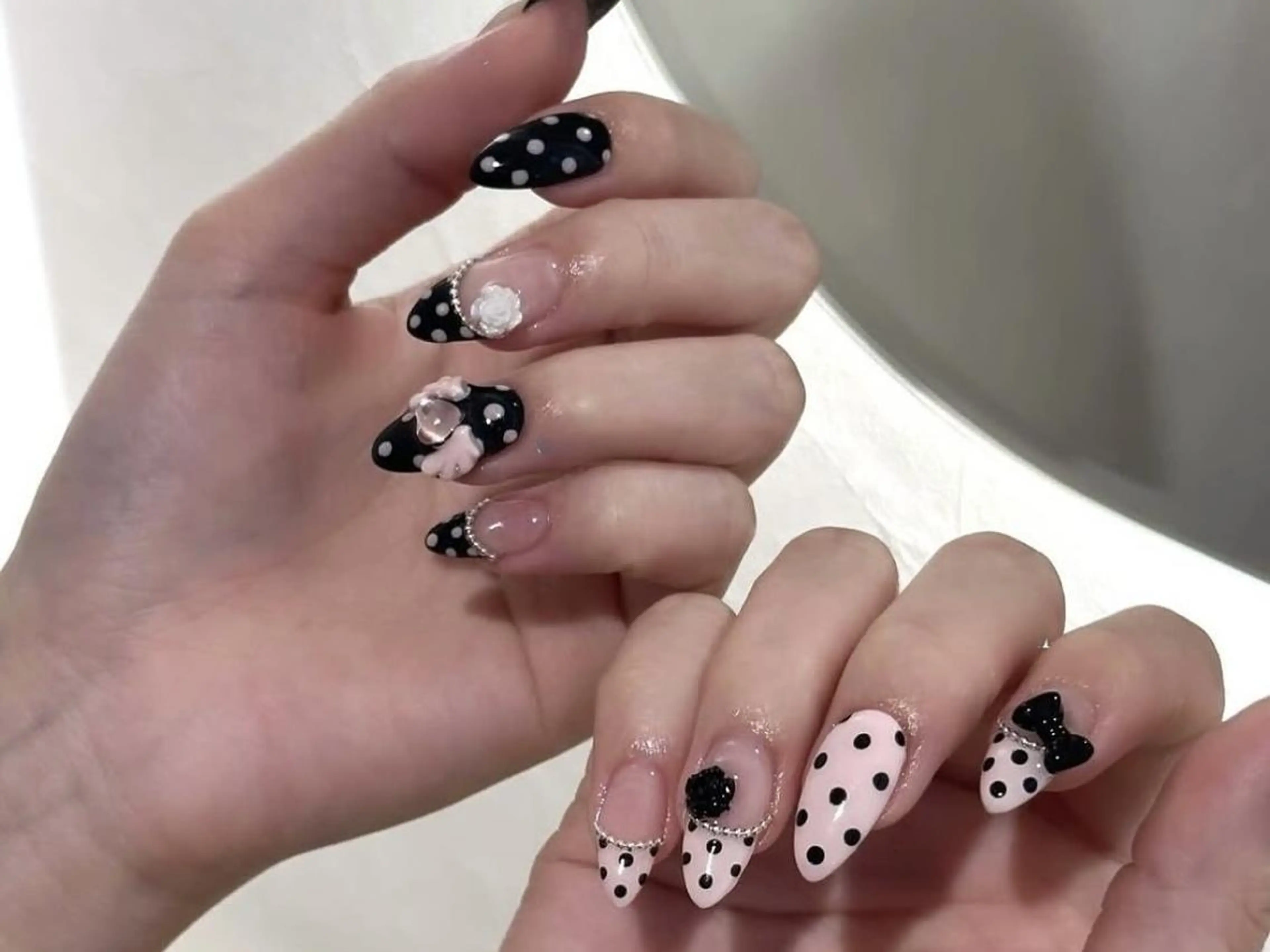 ネイル 長さ出し フレンチネイル グラデーション 卒業式 マグネットネイル ハンドネイル MIHANA ZENのネイルデザイン