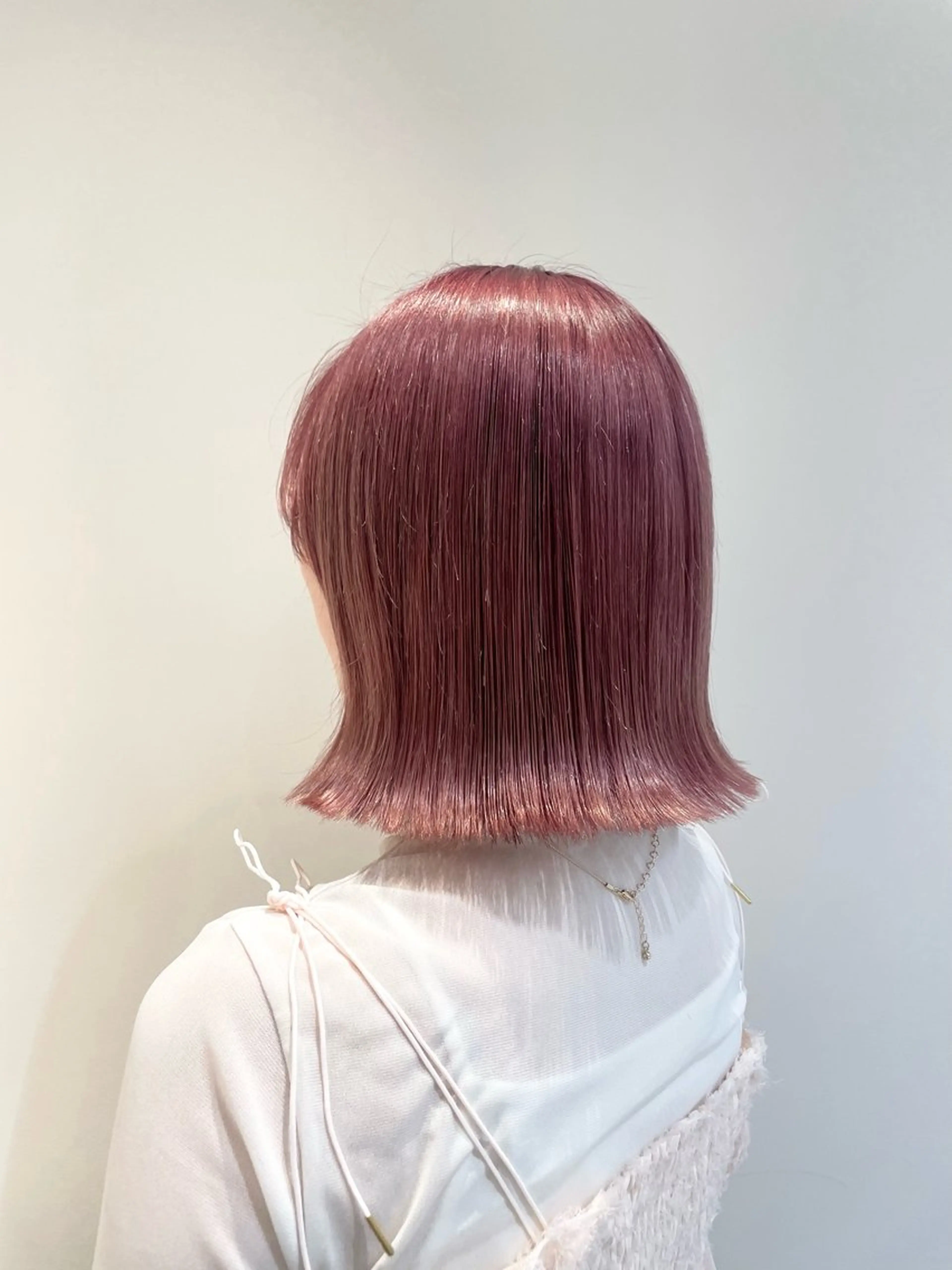 カラー ブリーチ ピンクカラー ウルフカット/ハイト ーン🎀mizukiのヘアスタイル