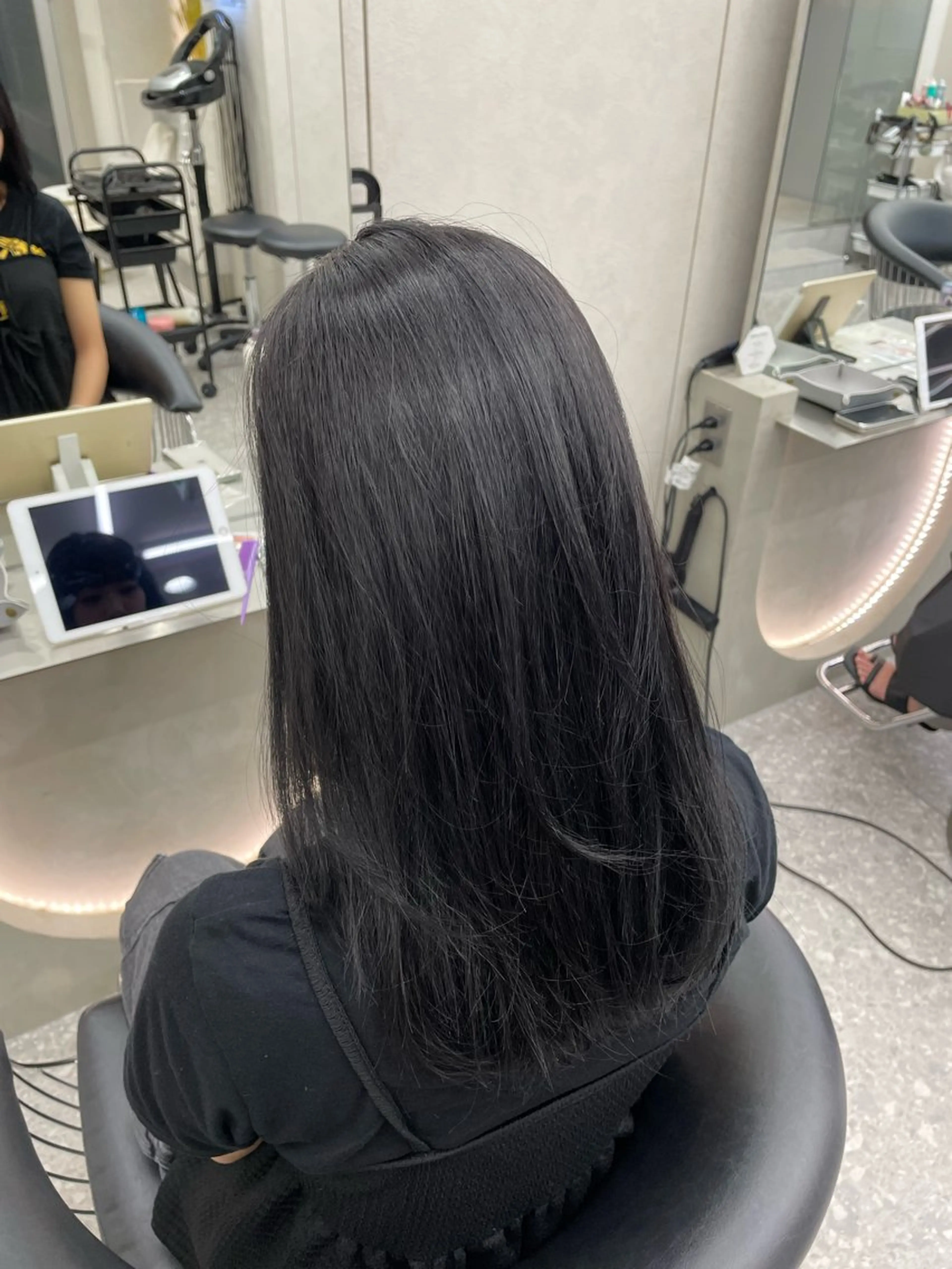 セミロング カラー ヘアアレンジ 韓国ヘア/レイヤー Londエレンのヘアスタイル