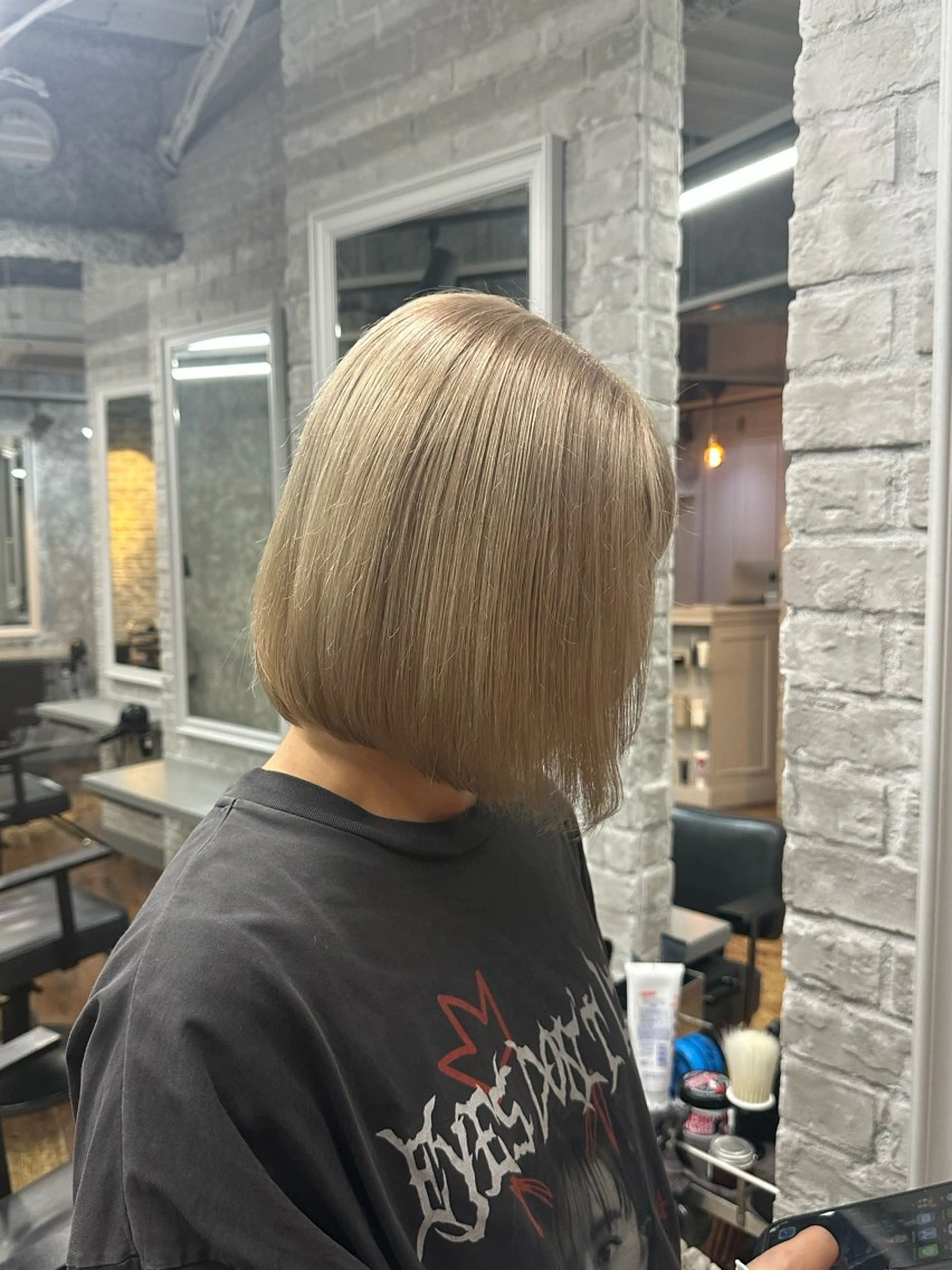 ミディアム カラー 🩵つなぎショート✨ パーマスタイル みくのヘアスタイル