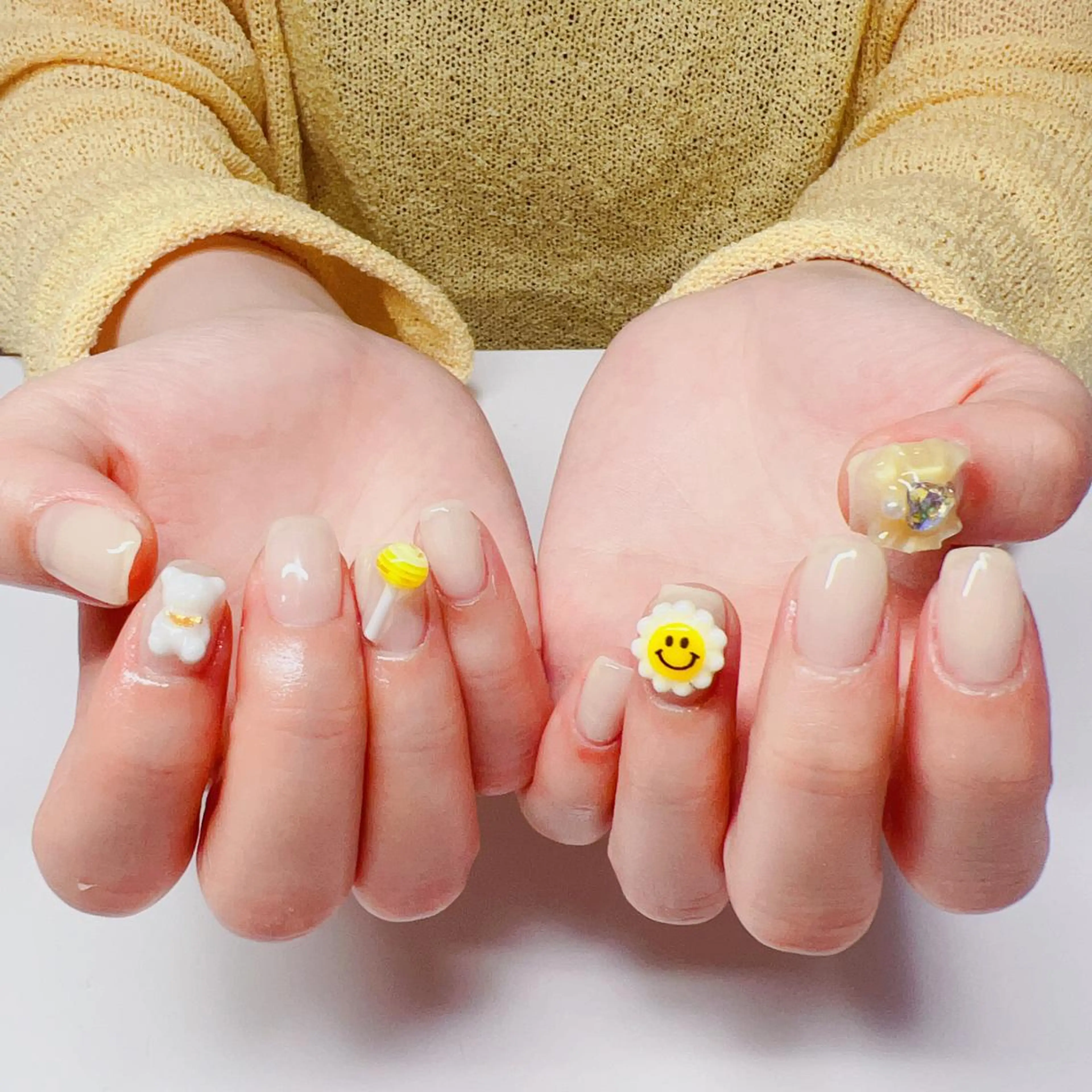 ネイル ハンドネイル YUYI.nail salonのネイルデザイン