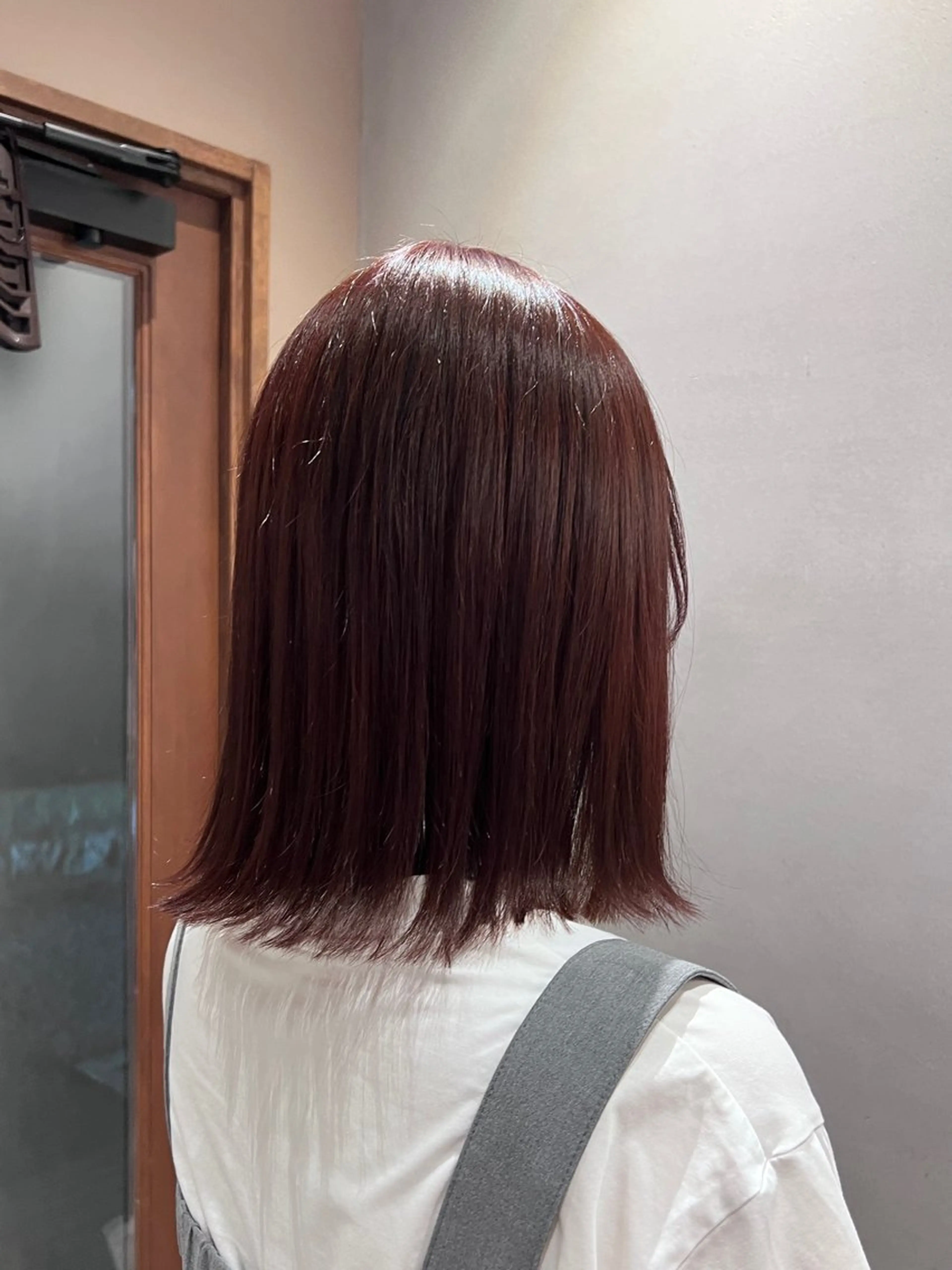 ミディアム カラー ブラウンカラー ボブ 小山 優香のヘアスタイル