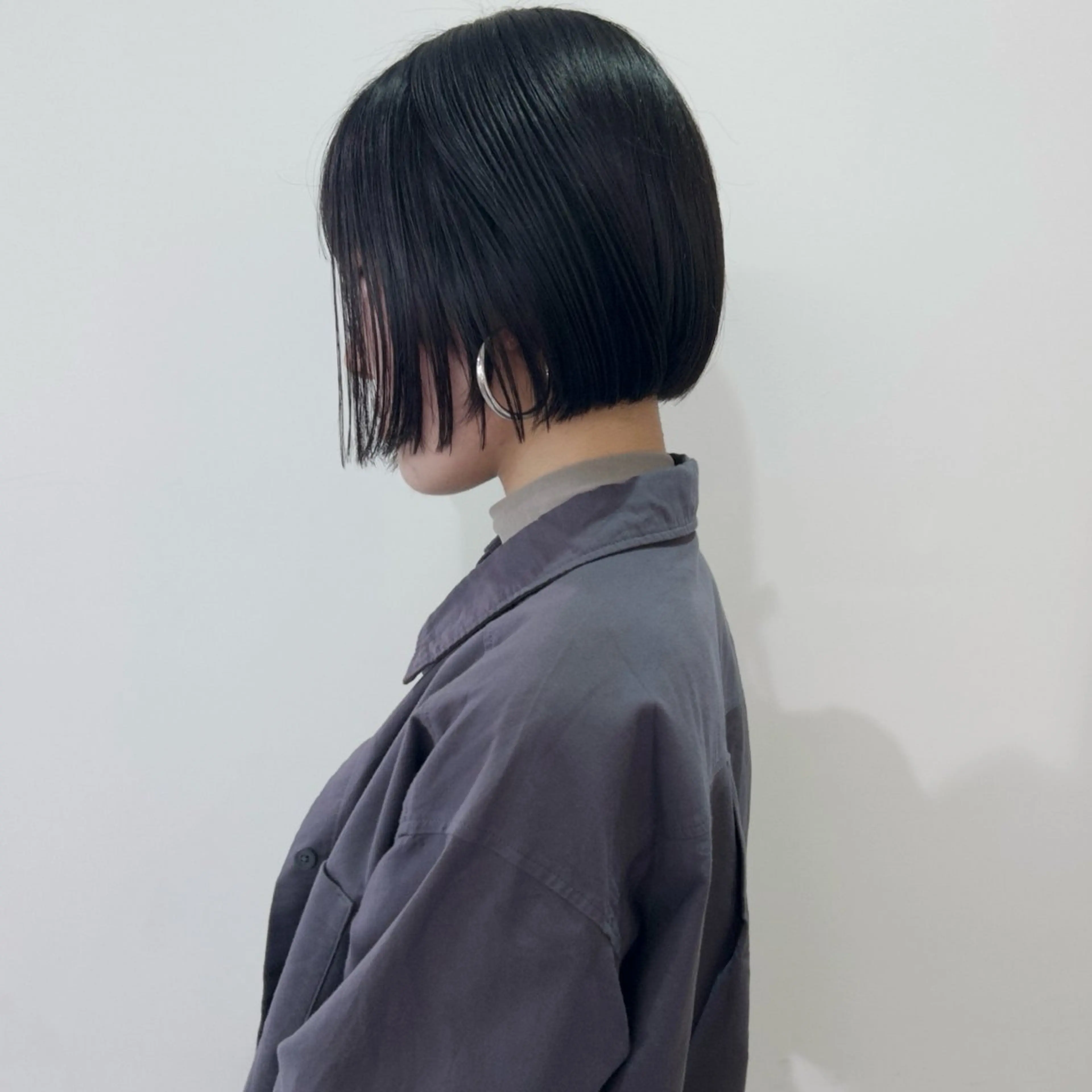 ショート カラー 透明感カラー 顔まわりレイヤー 顔周りカット ハッシュカット レイヤーカット カット トリートメント nonoka オリーブ/レイヤーのヘアスタイル