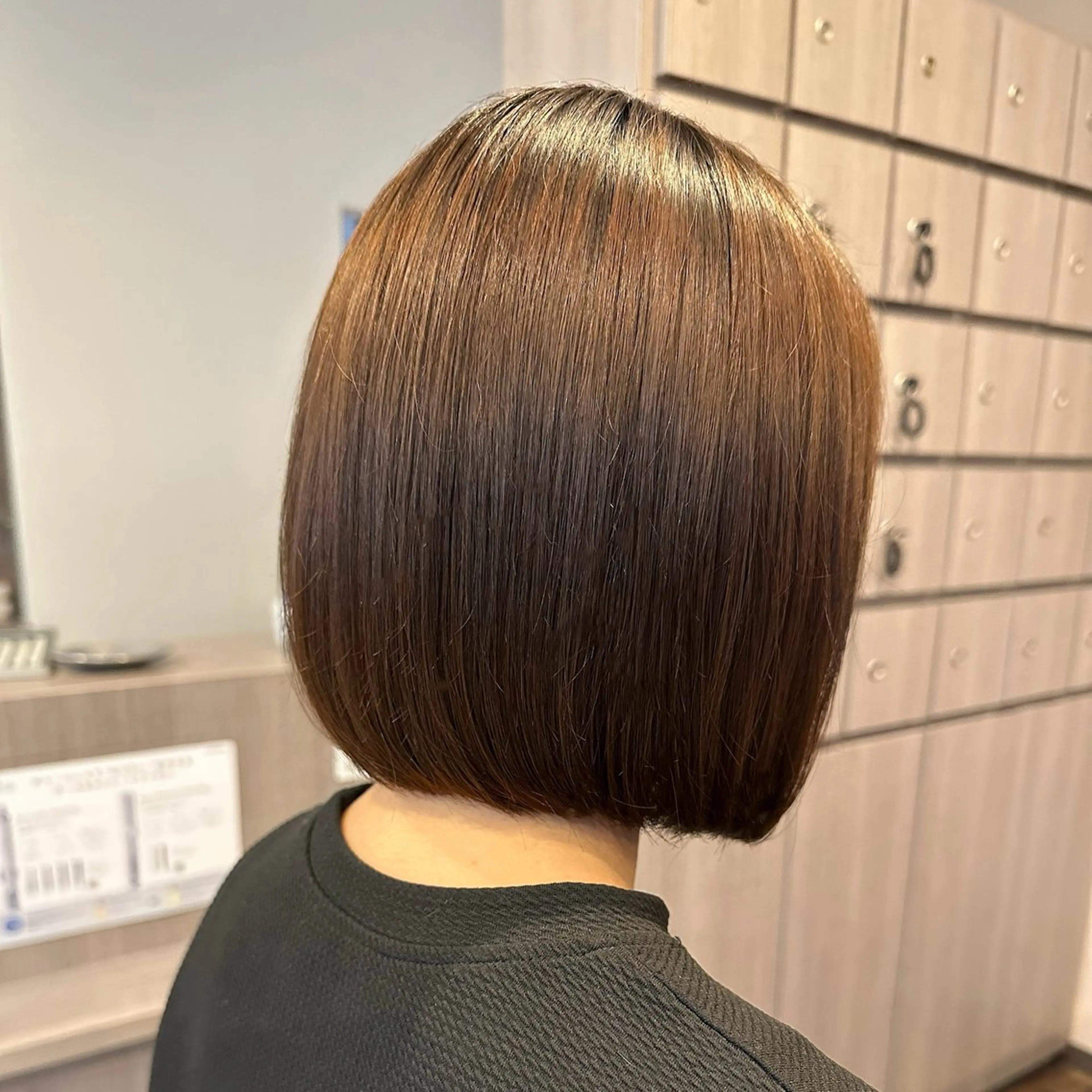 ミディアム 切りっぱなしボブ ボブ 小嶋 菜々子のヘアスタイル