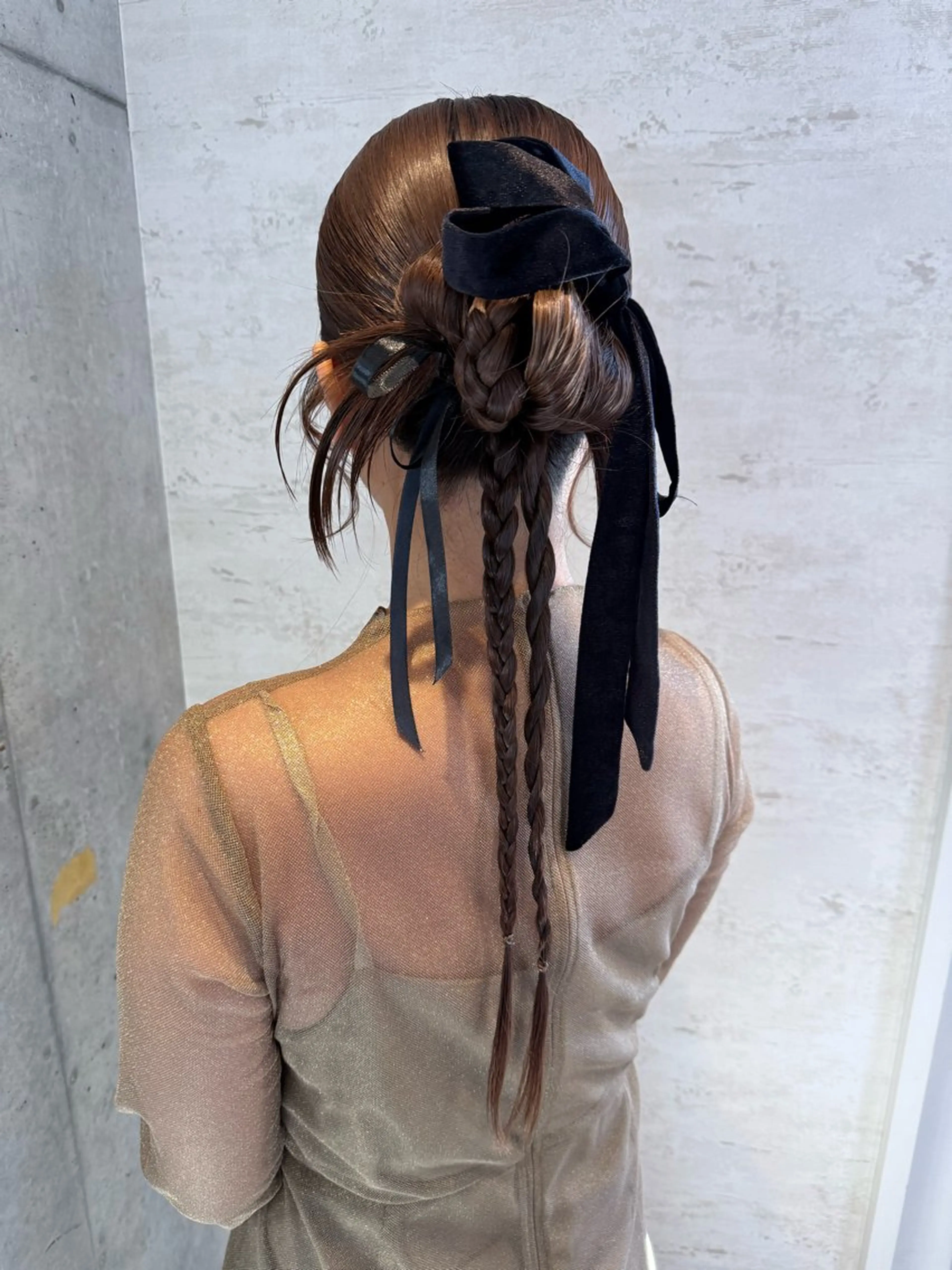 ロング ヘアアレンジ 女性に人気♪ はやしほのかのヘアスタイル