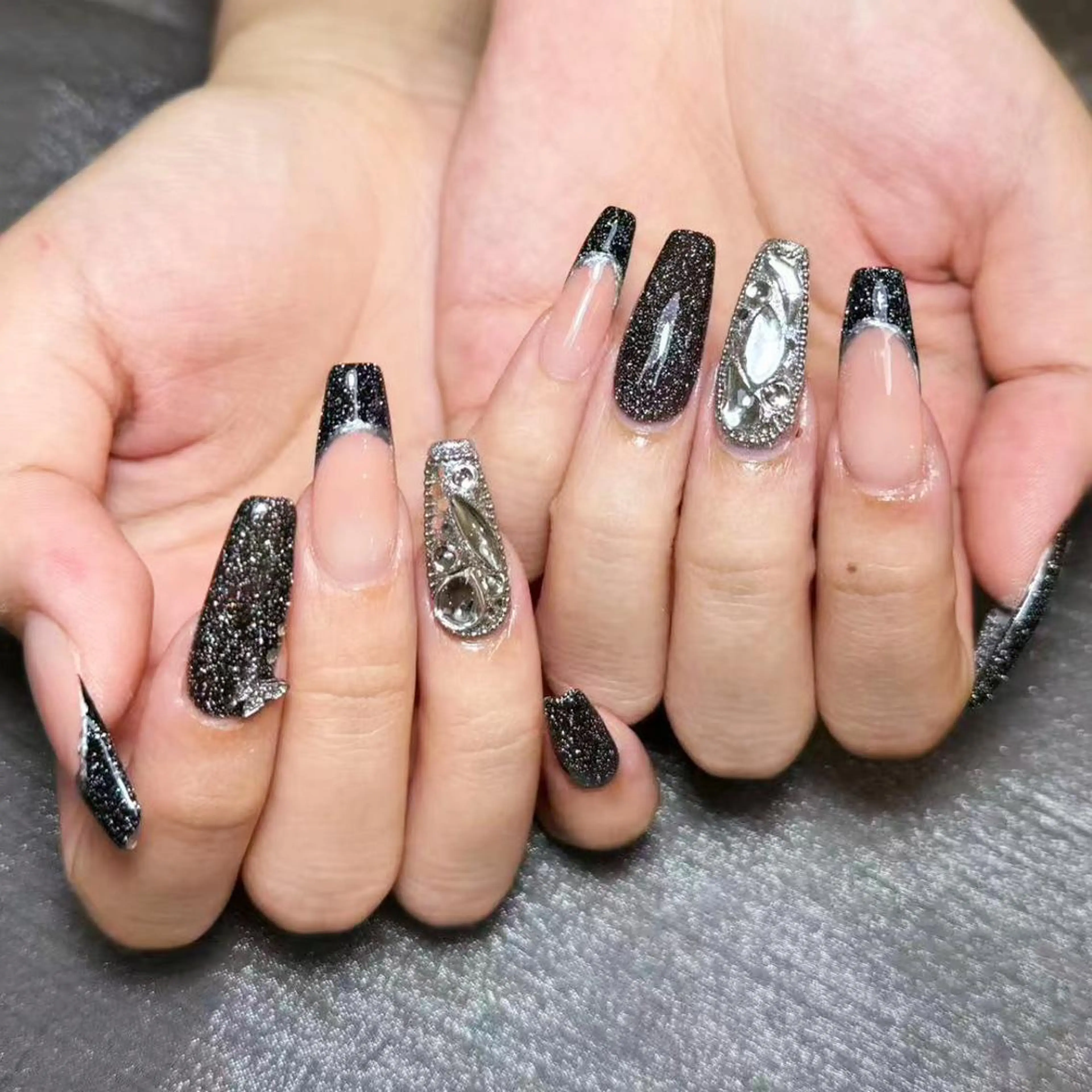 ネイル アートネイル オーロラネイル ガーリー キラキラネイル 韓国ネイル Leah 💅のネイルデザイン