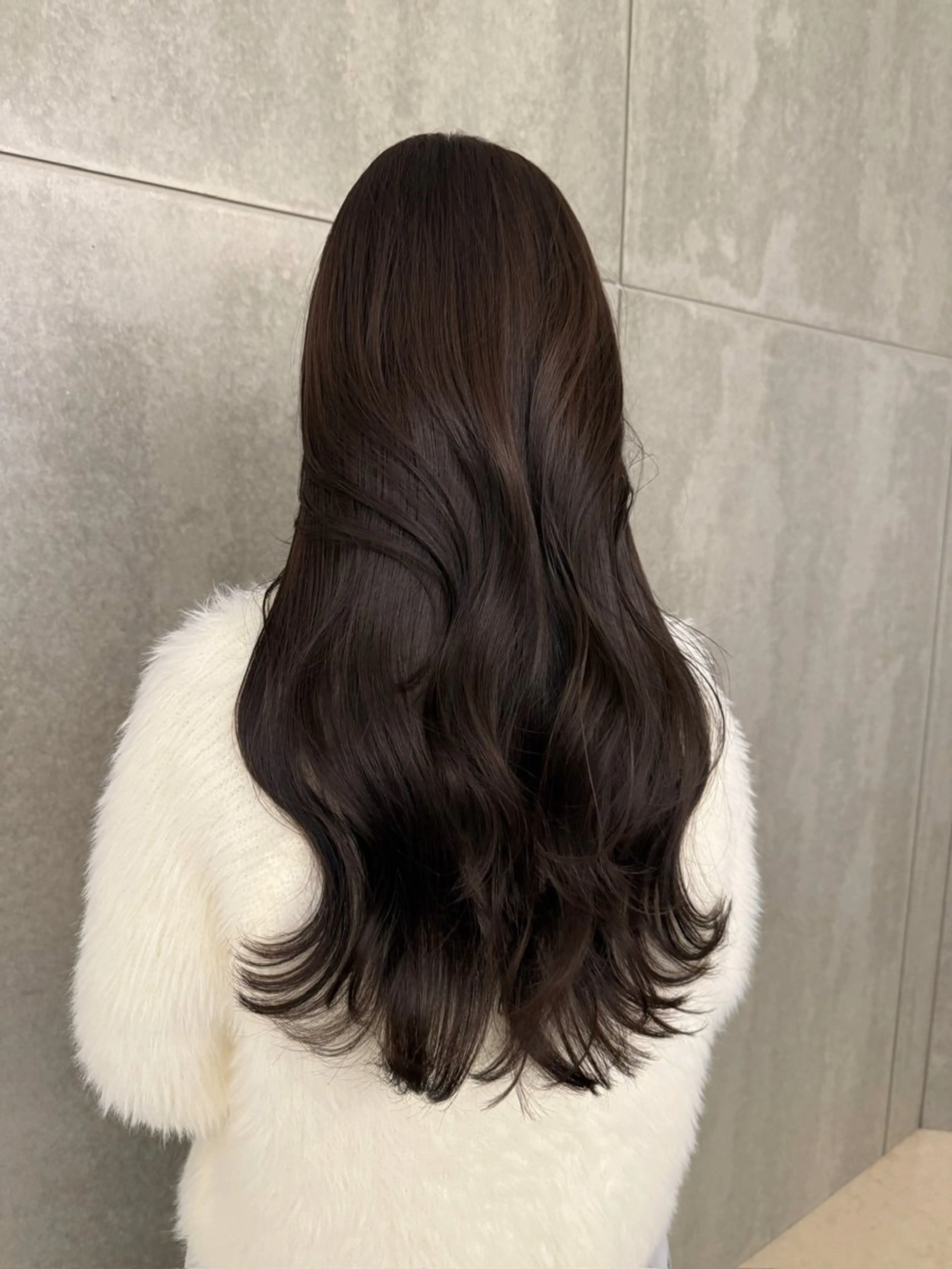 ロング 大阪カットモデル にしかわ もえのヘアスタイル