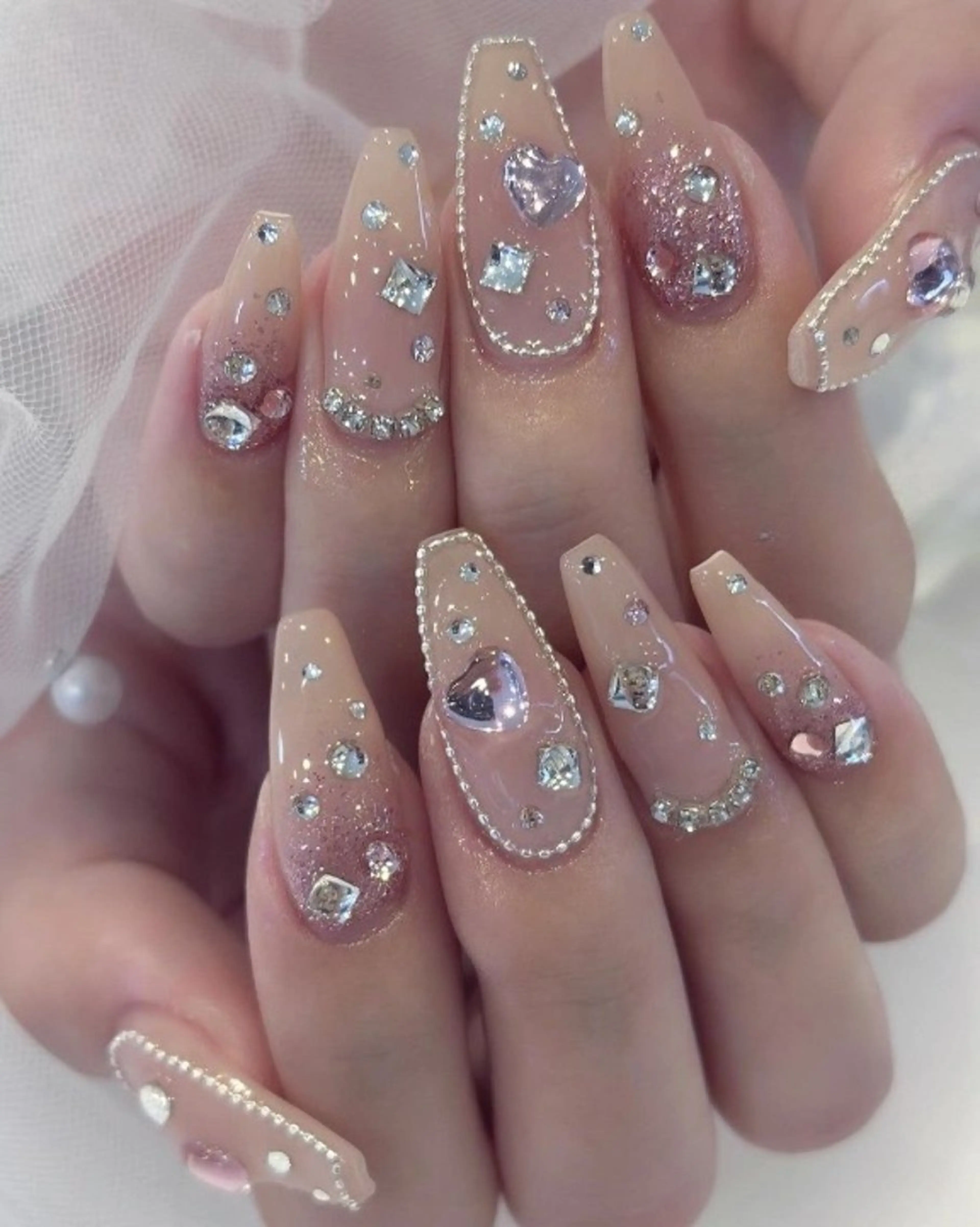 カラー グラデーションカラー ピンクカラー ハンドネイル AIN Nailのネイルデザイン
