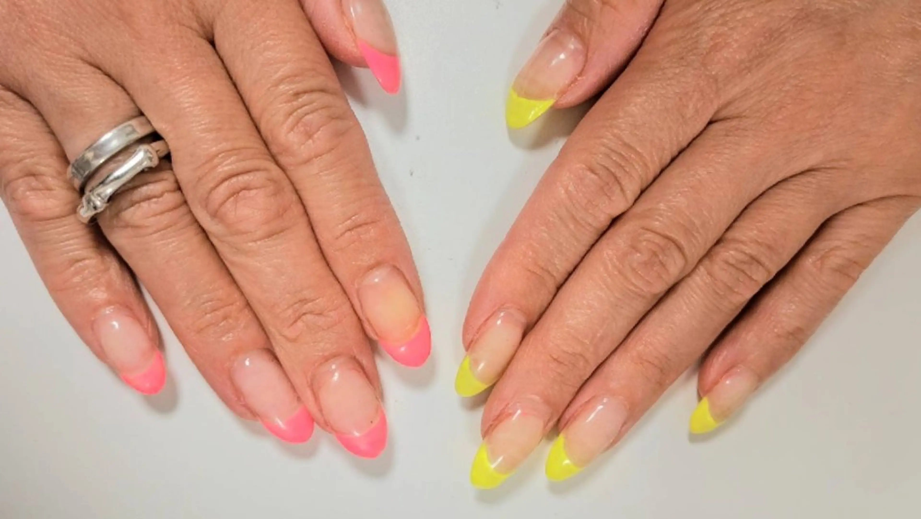 ネイル フレンチネイル nailsaron kohiroのネイルデザイン