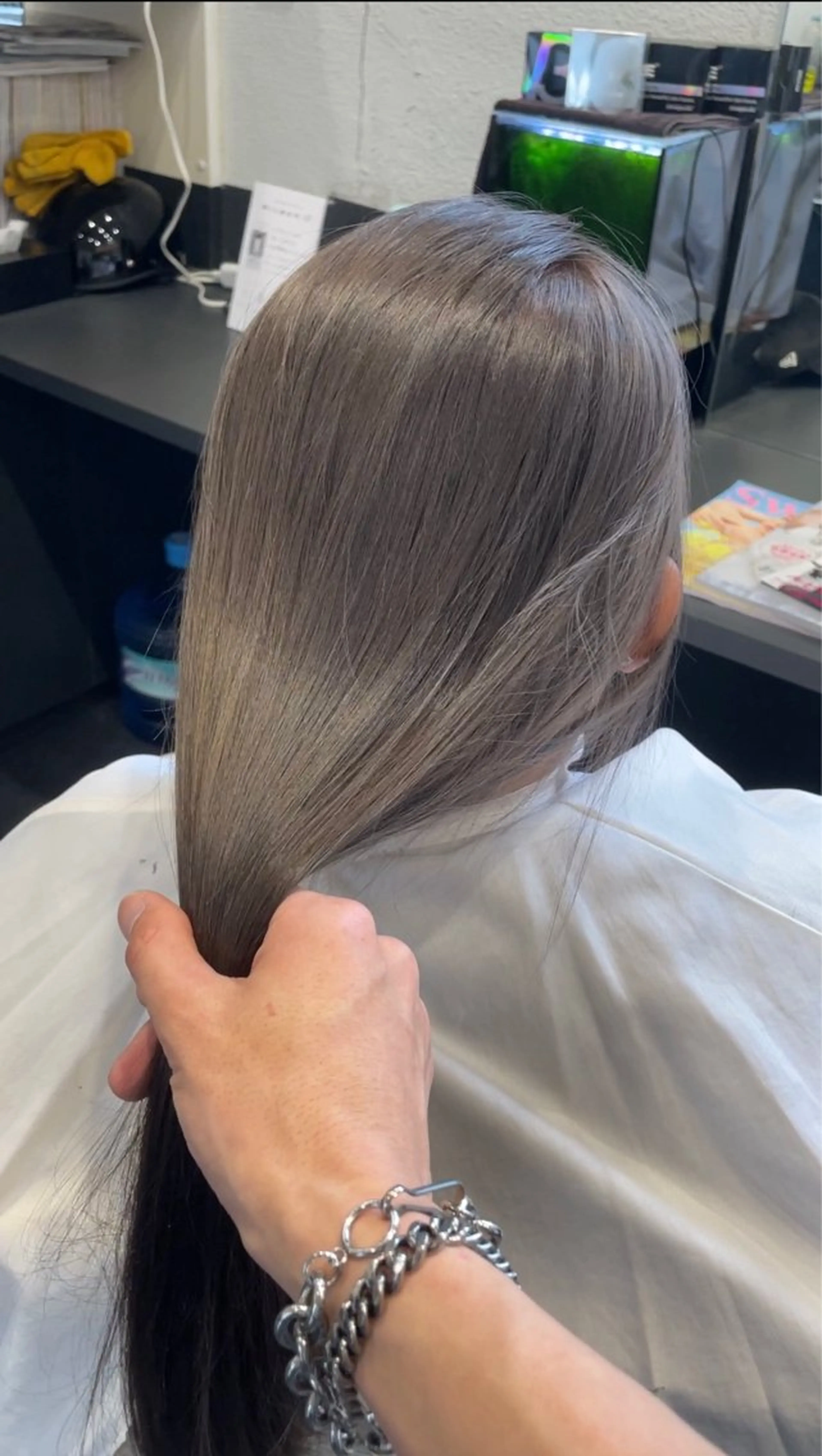 セミロング ヘアカラー トリートメント 🦖JIN HAIR DESIGN🦖のヘアスタイル