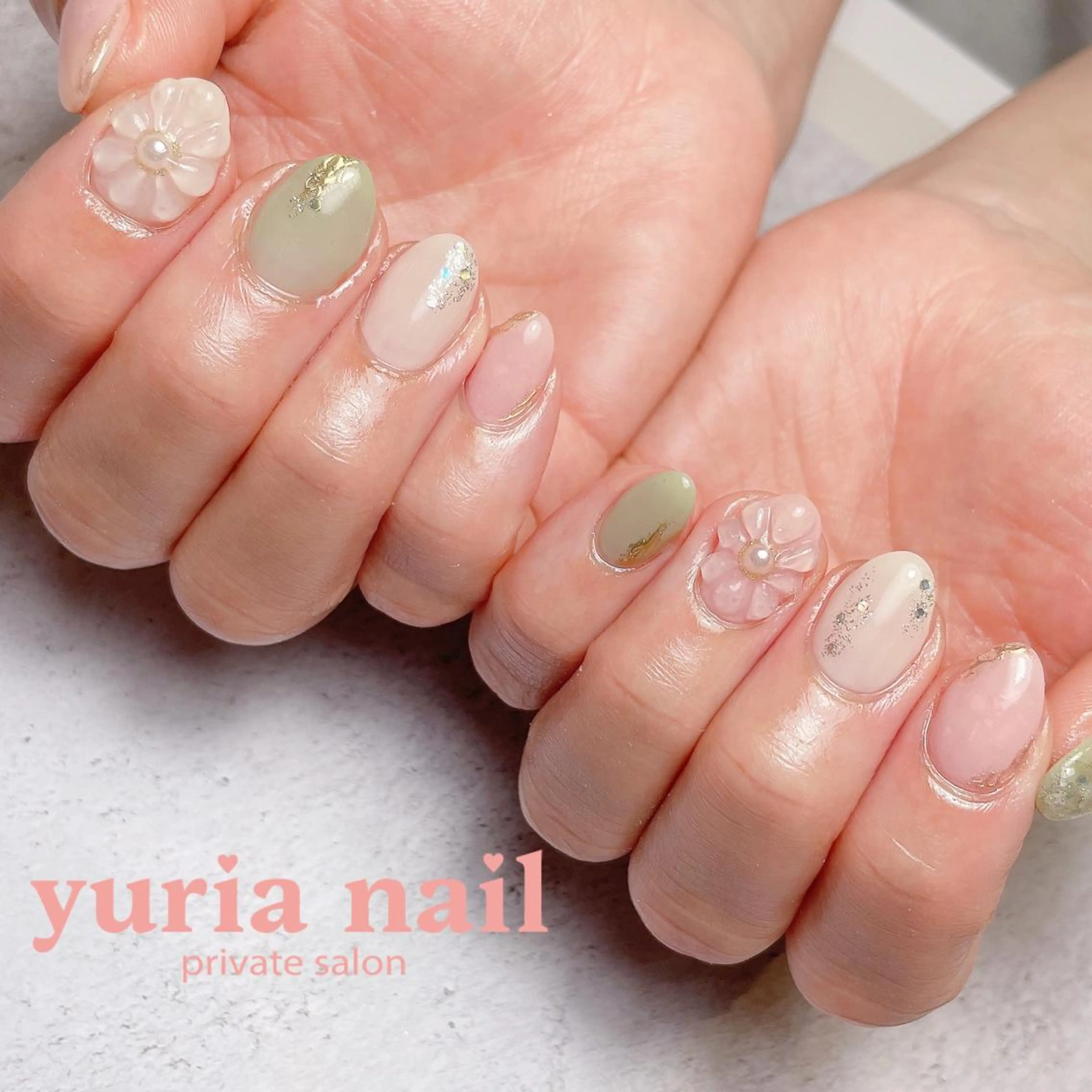 ネイル フラワーネイル ジェルネイル キラキラネイル 持ち込み ニュアンスネイル ハンドネイル 小林 ゆりあのネイルデザイン