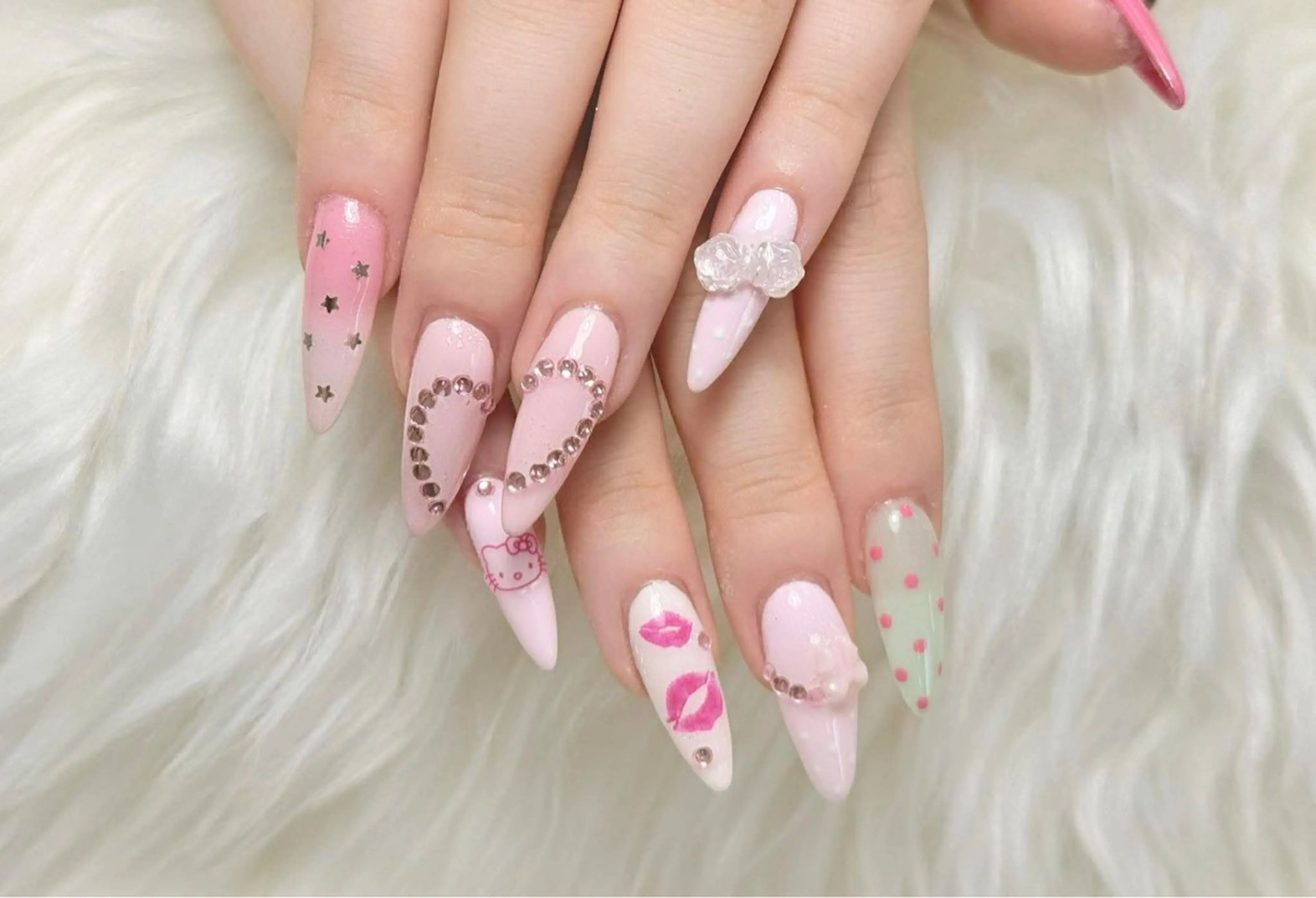 ネイル フレンチネイル グラデーション 韓国ネイル マグネットネイル ミラーネイル ハンドネイル Squen Nail 【持ち込みOK】のネイルデザイン