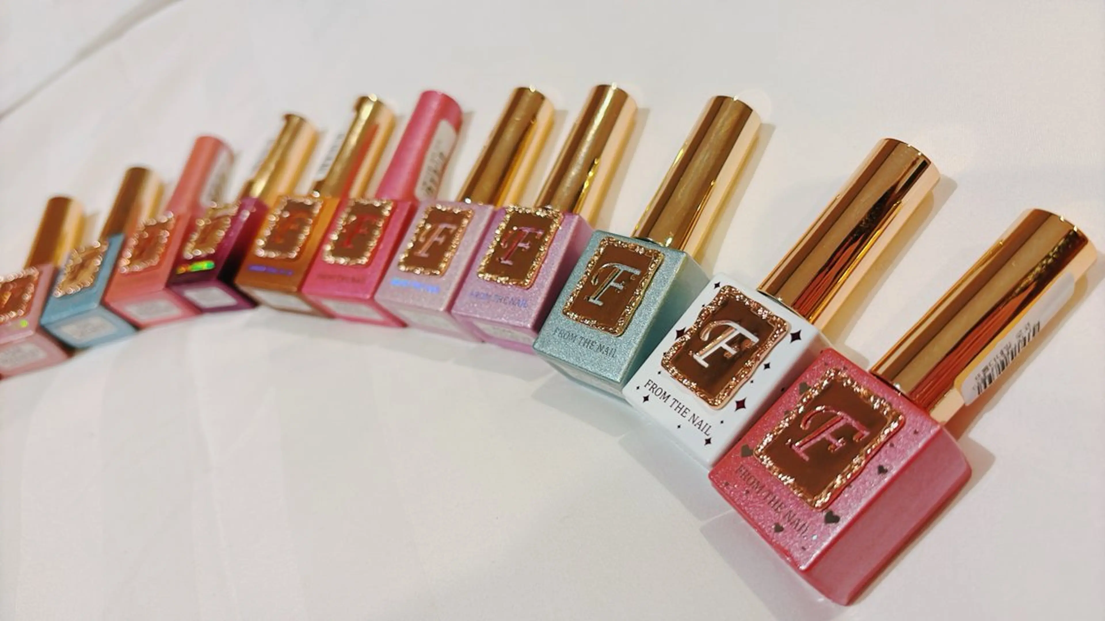 ネイル 韓国ネイル マグネットネイル nailsalon Ecliaのネイルデザイン