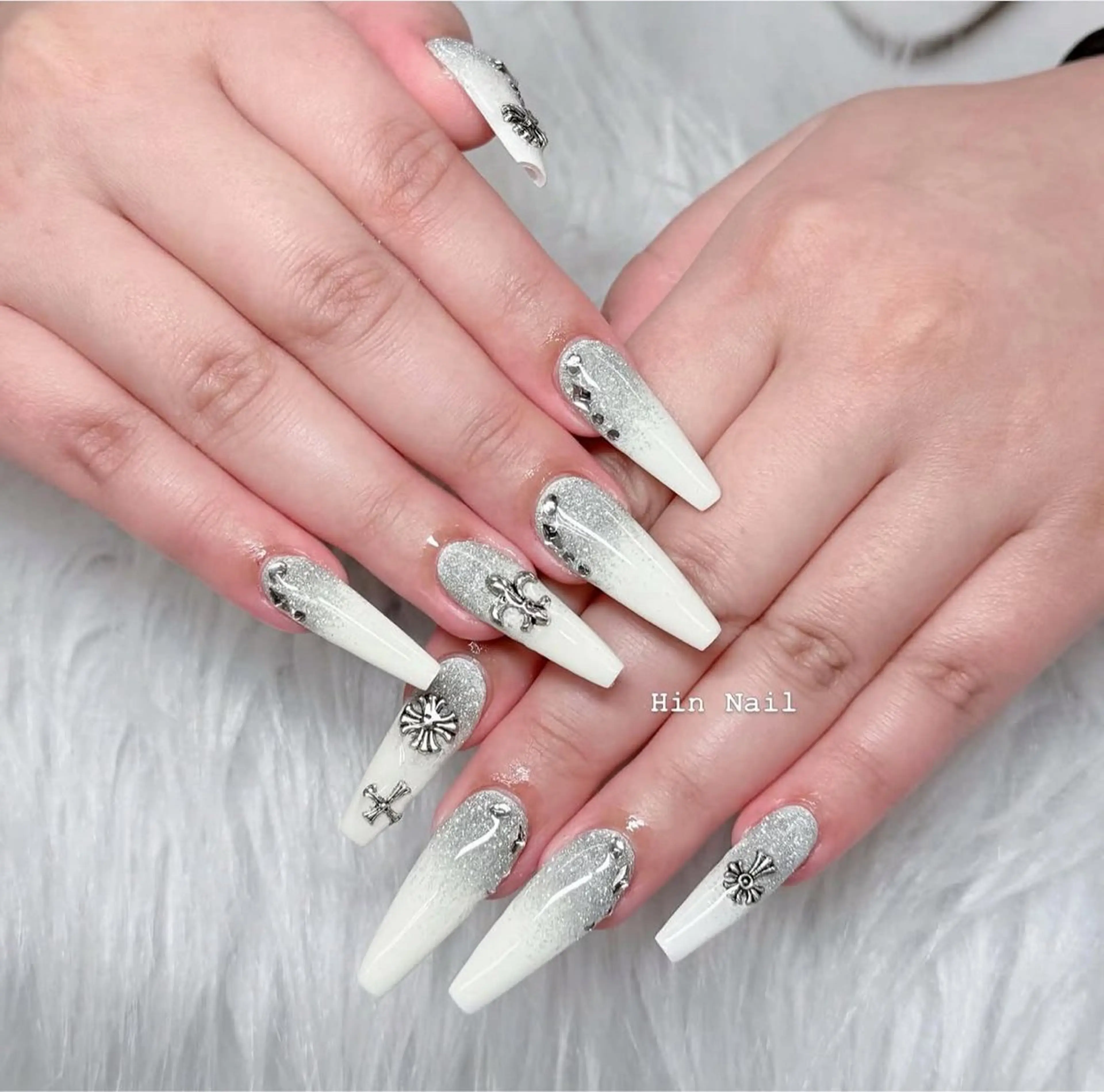 ネイル ハンドネイル HIN NAILのネイルデザイン