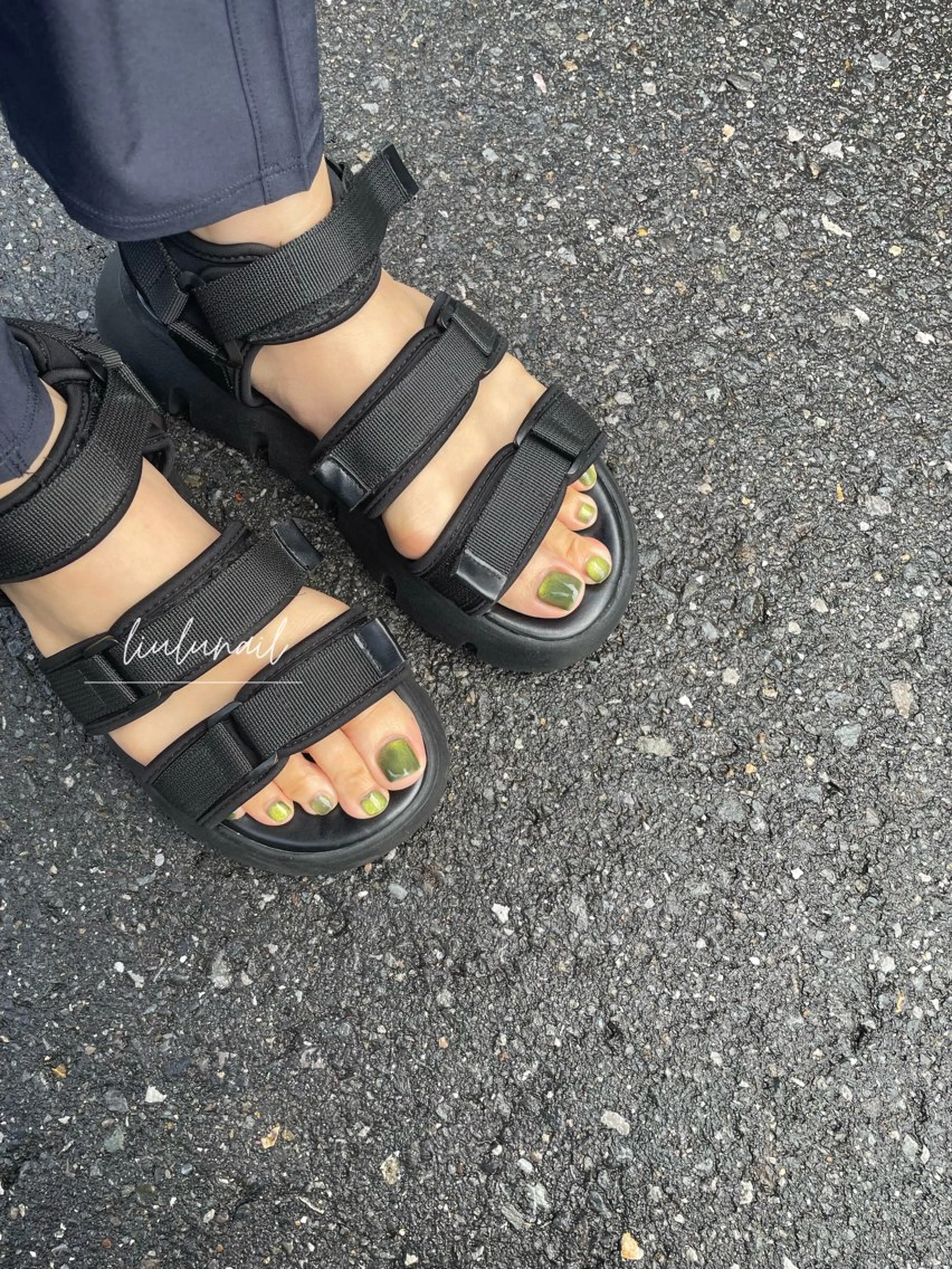 ネイル マグネットネイル ビー玉ネイル フットネイル liulu nailのネイルデザイン