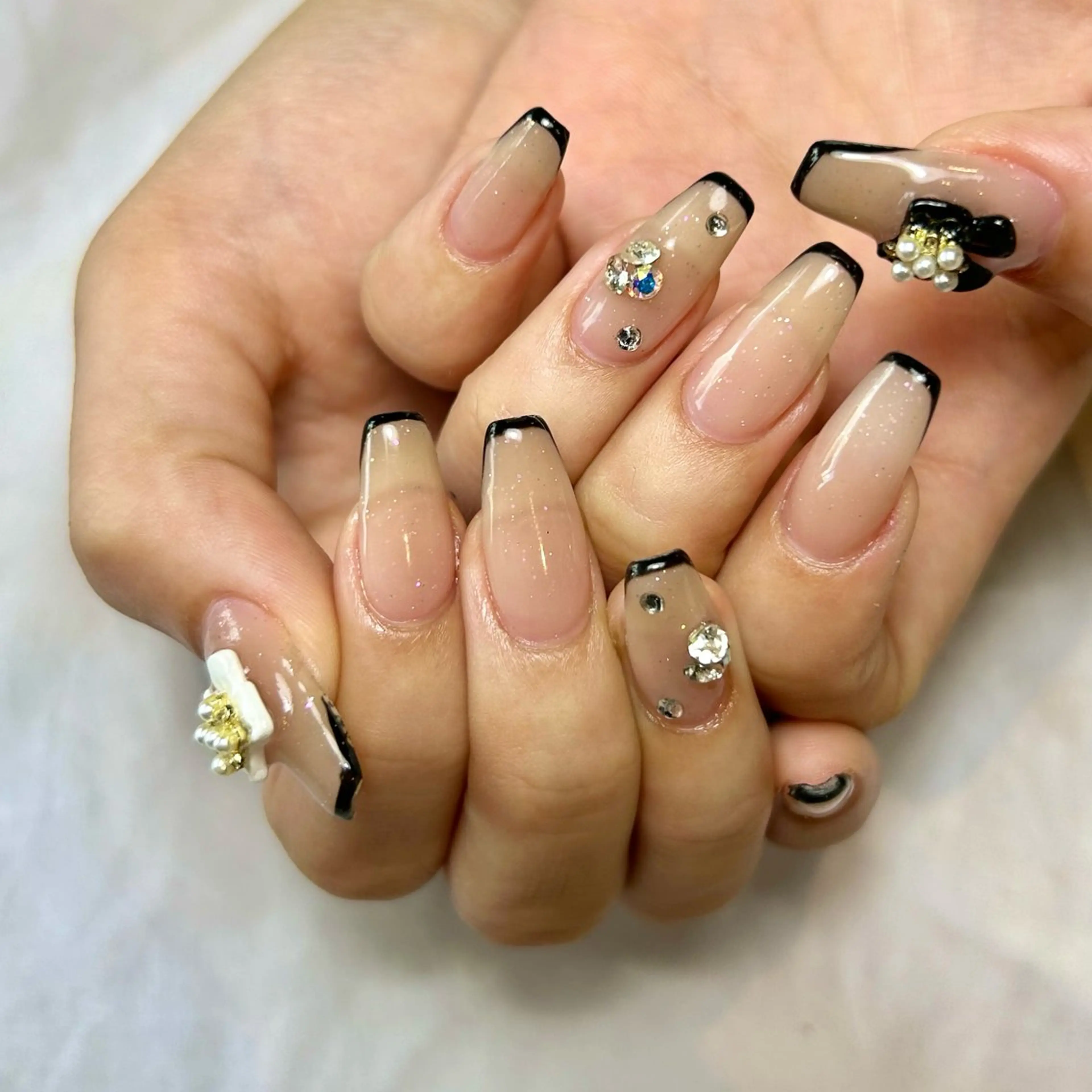 ネイル フレンチネイル リボン ハンドネイル Reflection marikoのネイルデザイン