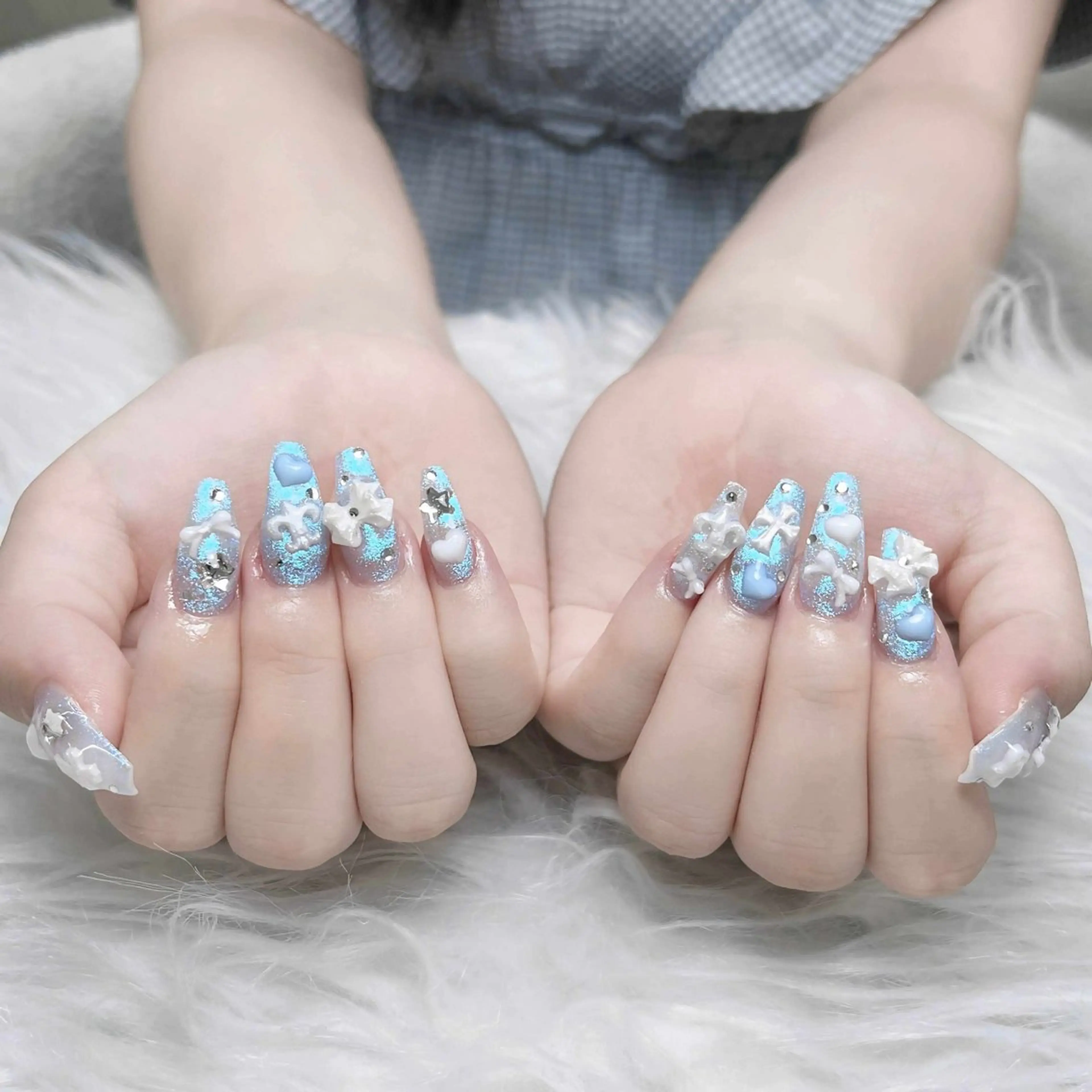 ネイル アートネイル ジェルネイル キラキラネイル 持ち込み ワンホンネイル ハンドネイル ハンドケア Nova Nail Nambaのネイルデザイン