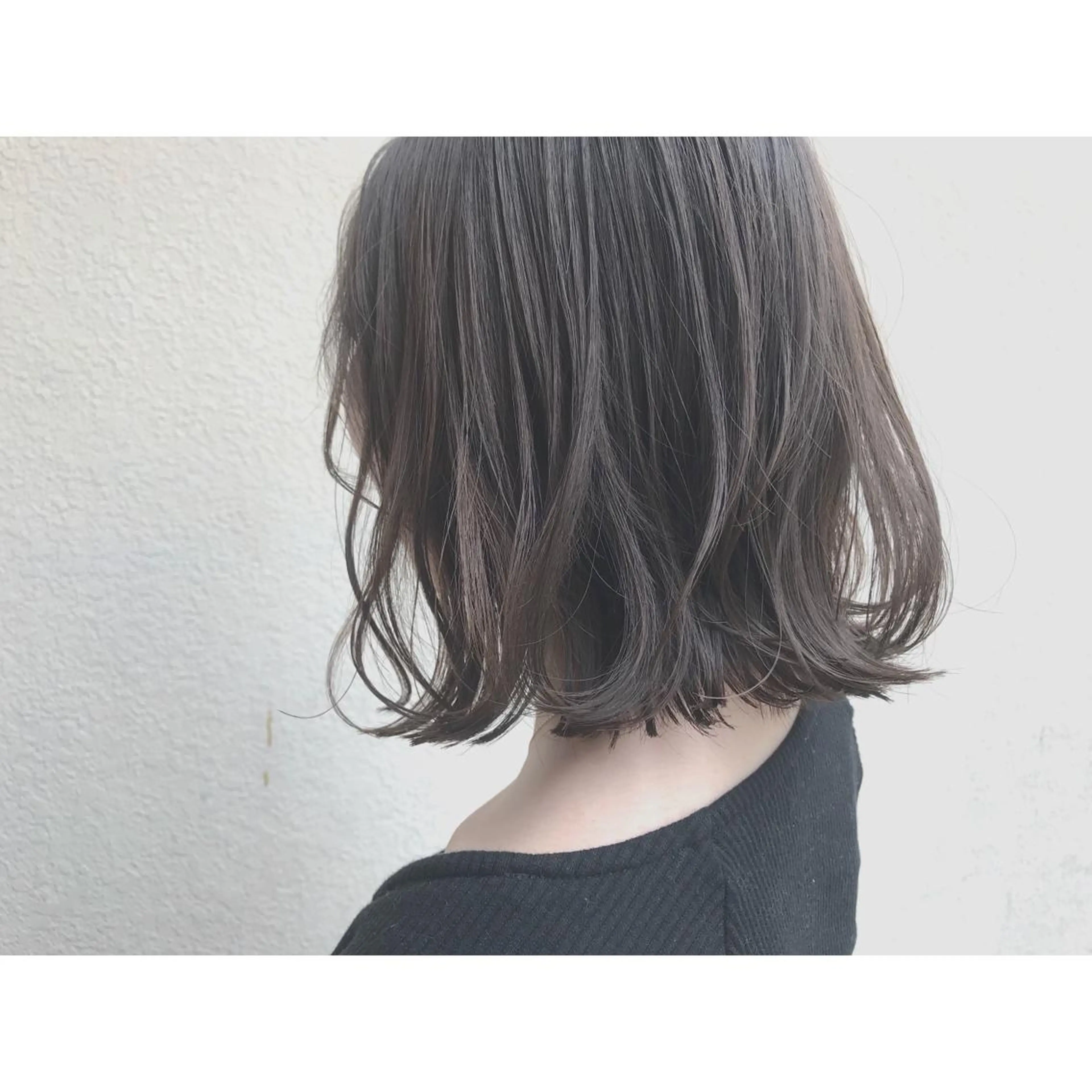 ミディアム カラー アッシュ アッシュグレー グレージュ ハイライトカラー ハイライト なかにし まゆみのヘアスタイル