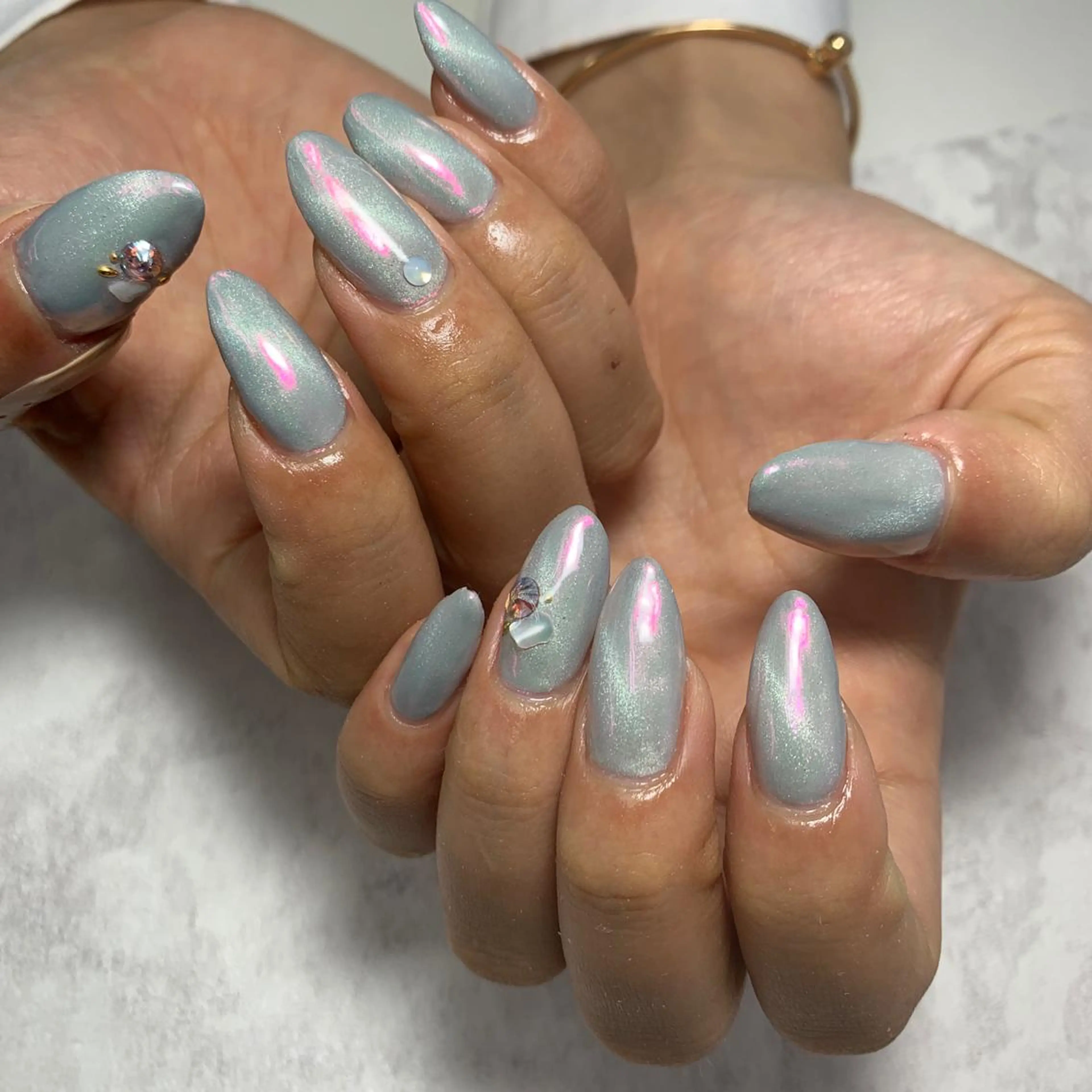 ネイル マグネットネイル ミラーネイル ピンク Li aile eye&nailのネイルデザイン