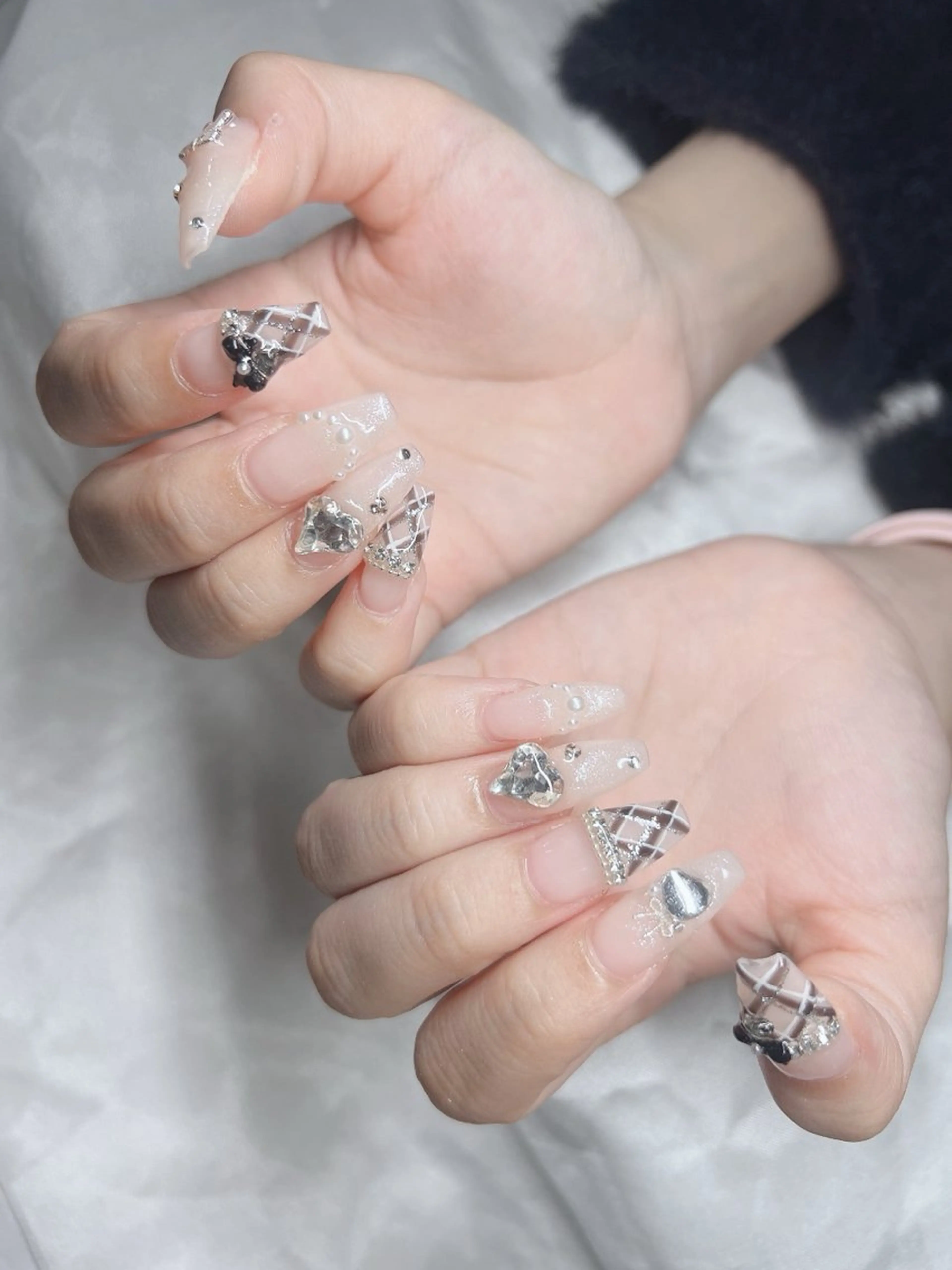 ネイル オーロラネイル チークネイル 長さ出し フットネイル フレンチネイル ハンドネイル Lee Nails チップ長さだし専門店のネイルデザイン