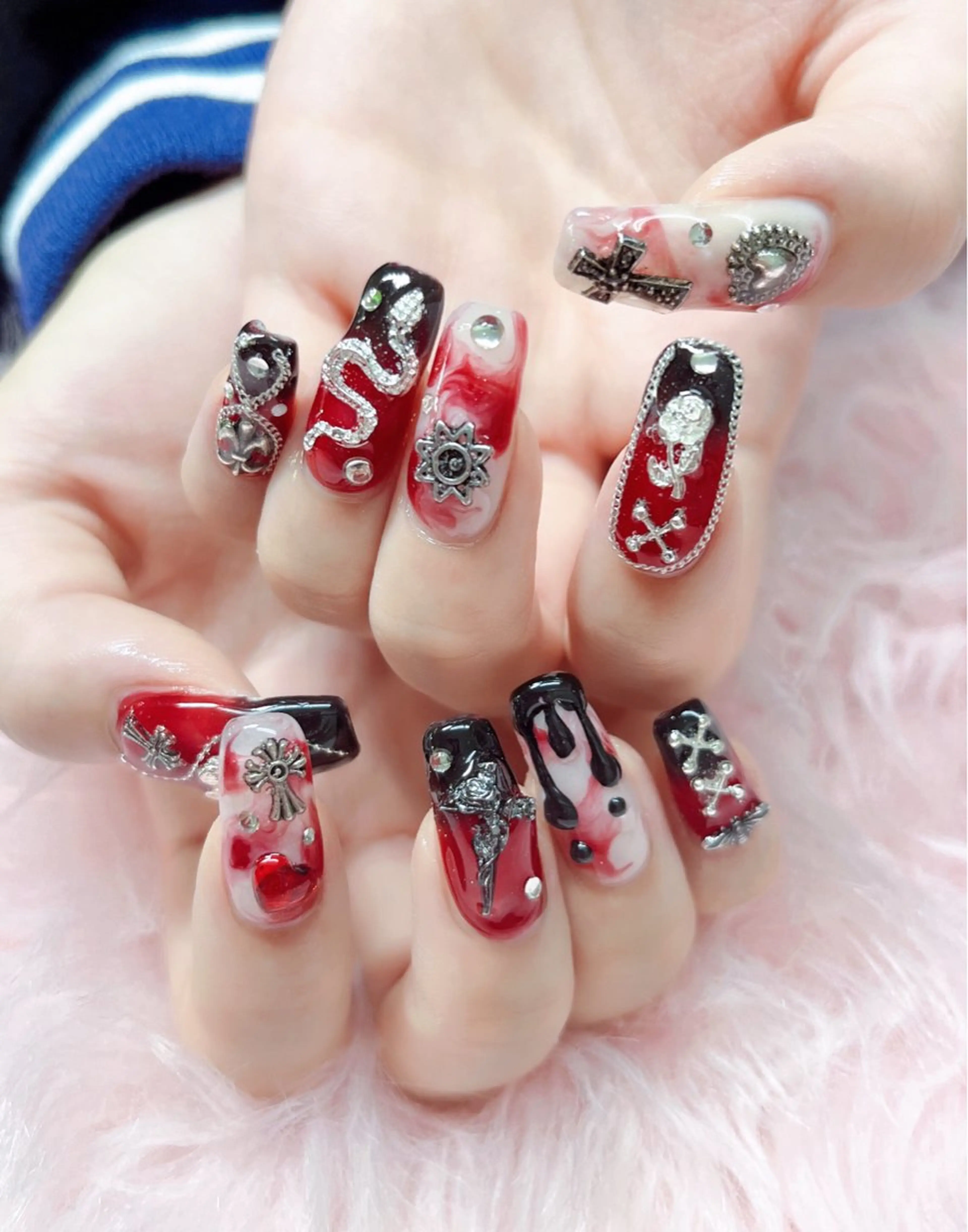 ネイル ハンドネイル MoonNail ユリ🌸のネイルデザイン