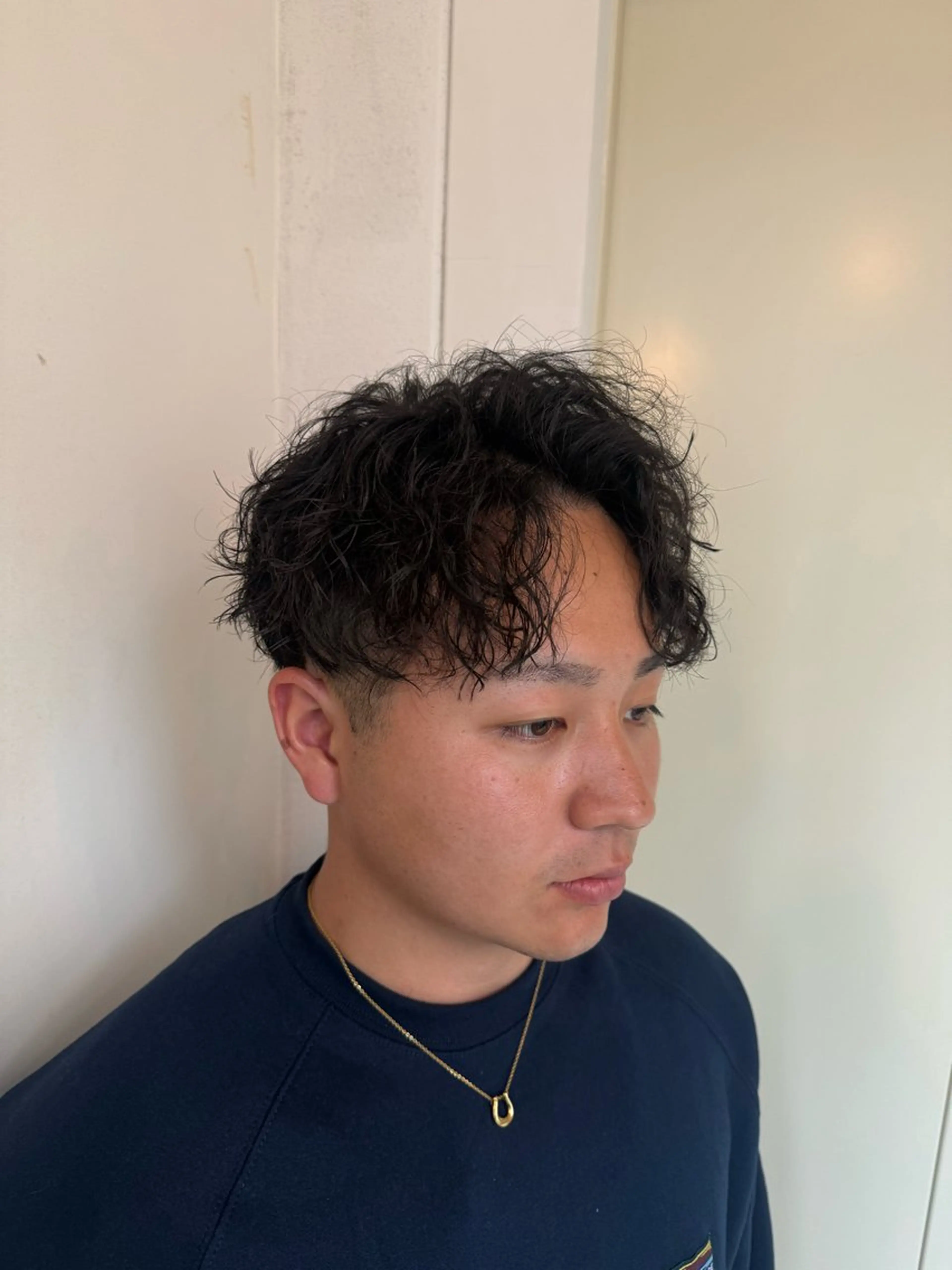 ミディアム パーマ メンズ 谷 勇汰のヘアスタイル