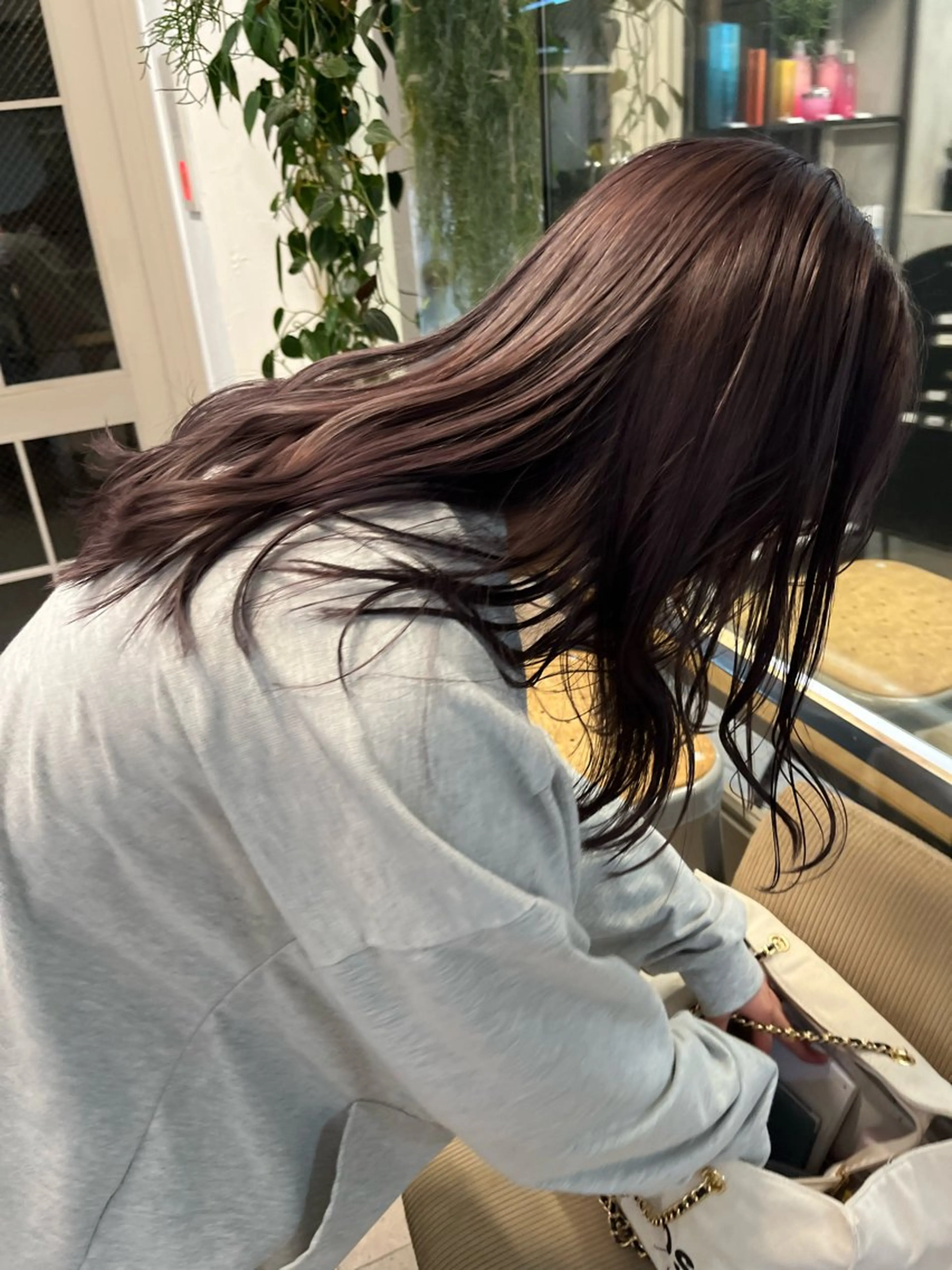 ロング カラー ブリーチ ダブルカラー グレージュ インナーカラー ラベンダーカラー 赤み消しカラー/ ナチュラル/トモキのヘアスタイル