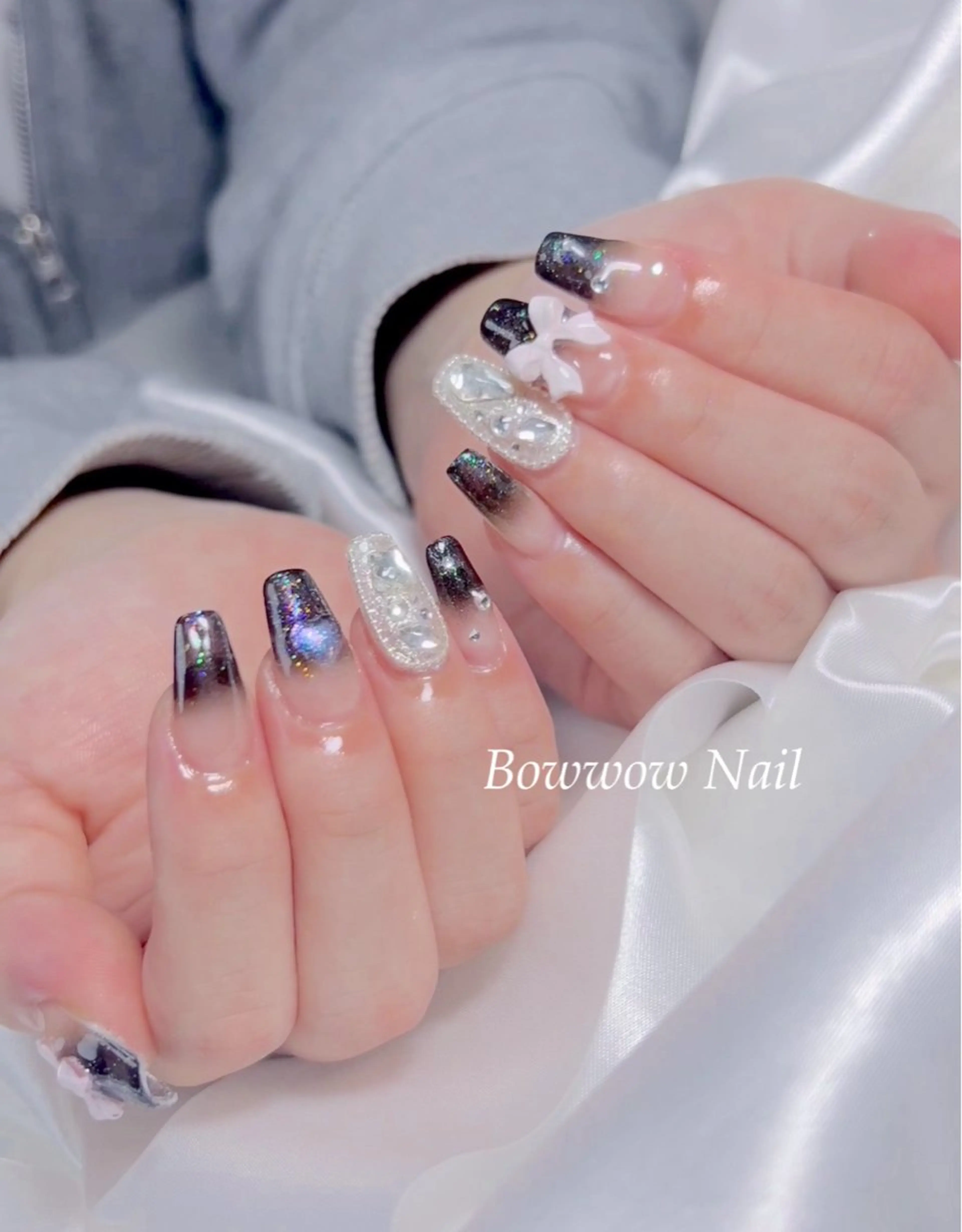 ネイル グラデーション 韓国ネイル ラメ(グリッター) ラメグラデーション リボン Bow wow Nail さや🧸のネイルデザイン