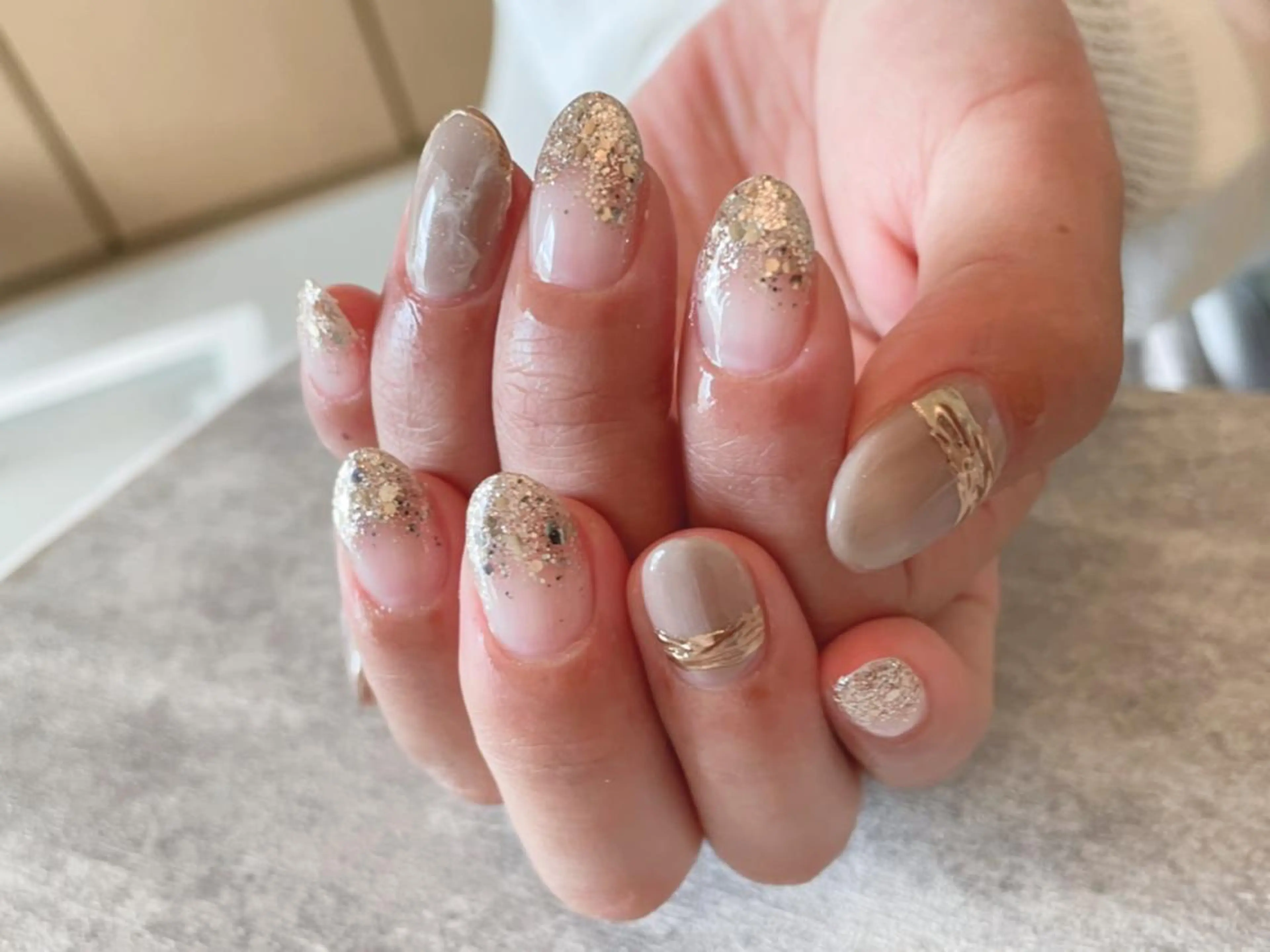 ネイル ニュアンスネイル ハンドネイル 蓑原 佳央里のネイルデザイン