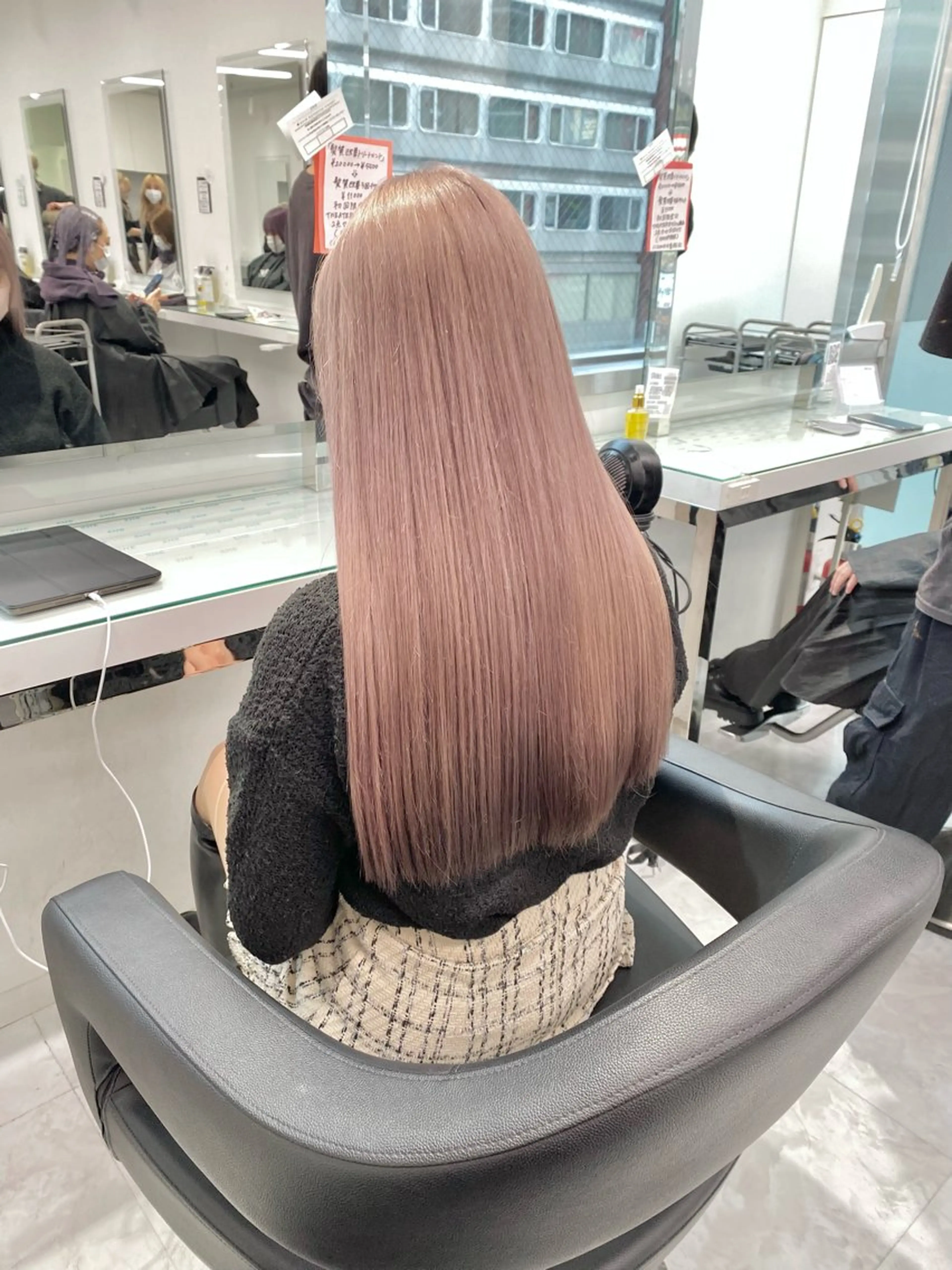 ロング カラー 🩷暖色カラー🩷 BONのヘアスタイル