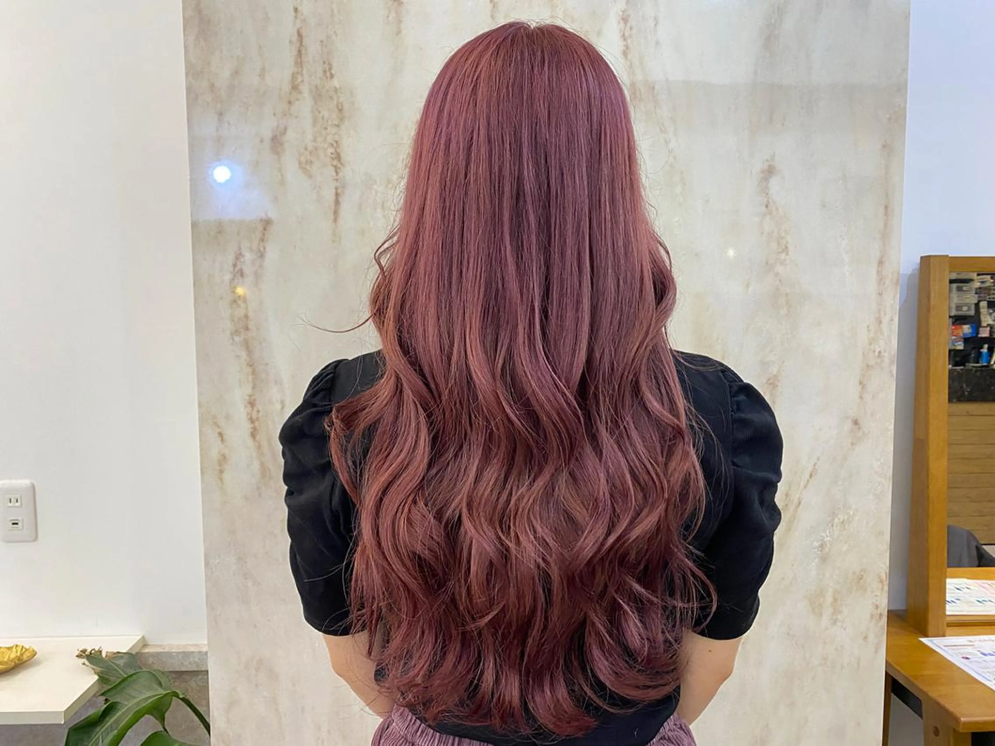 ロング カラー なつき/派手髪カラー /艶髪カラーのヘアスタイル