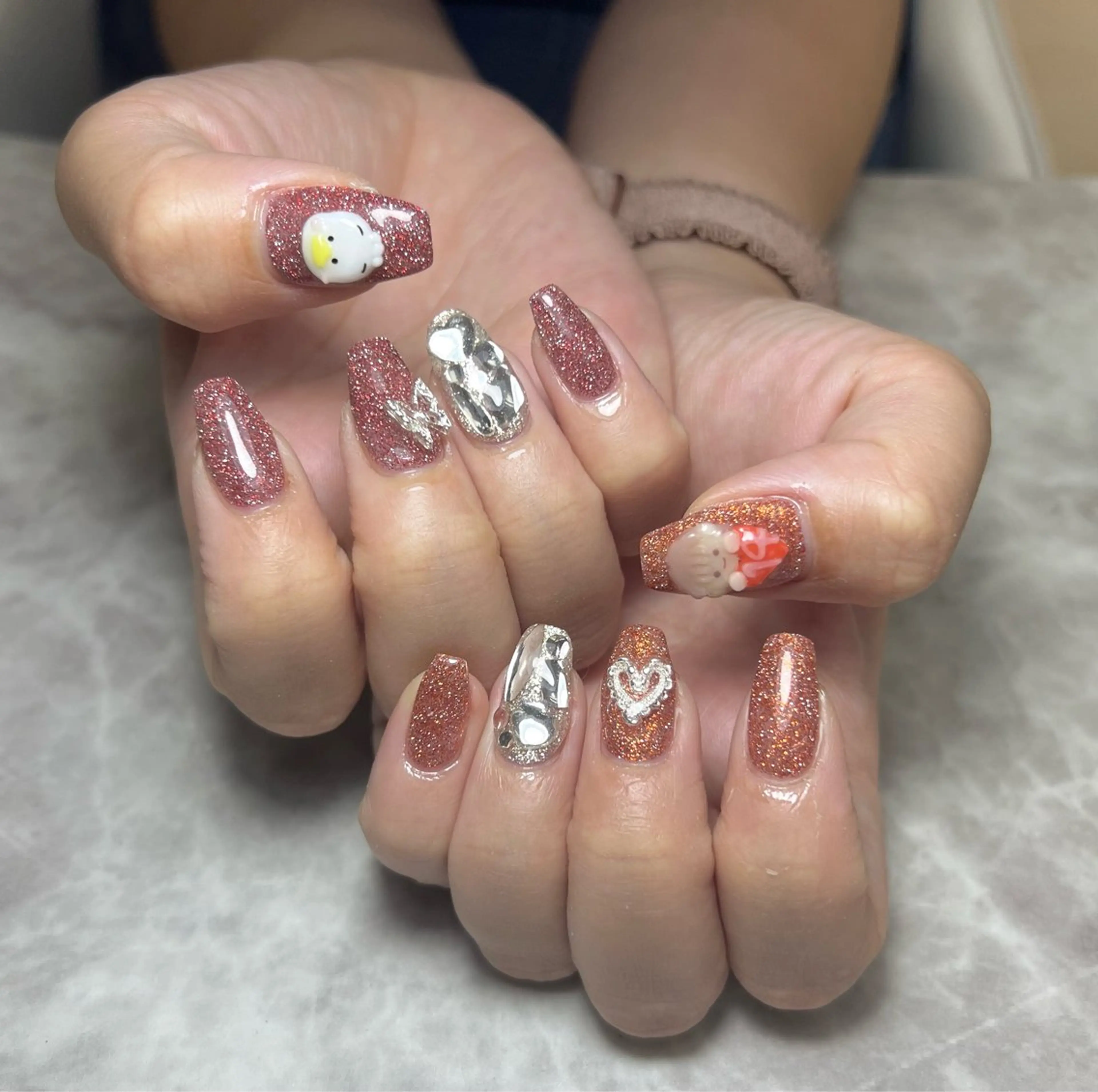 ネイル 持ち込み ハンドネイル MAMIネイリスト UNELMA所属のネイルデザイン