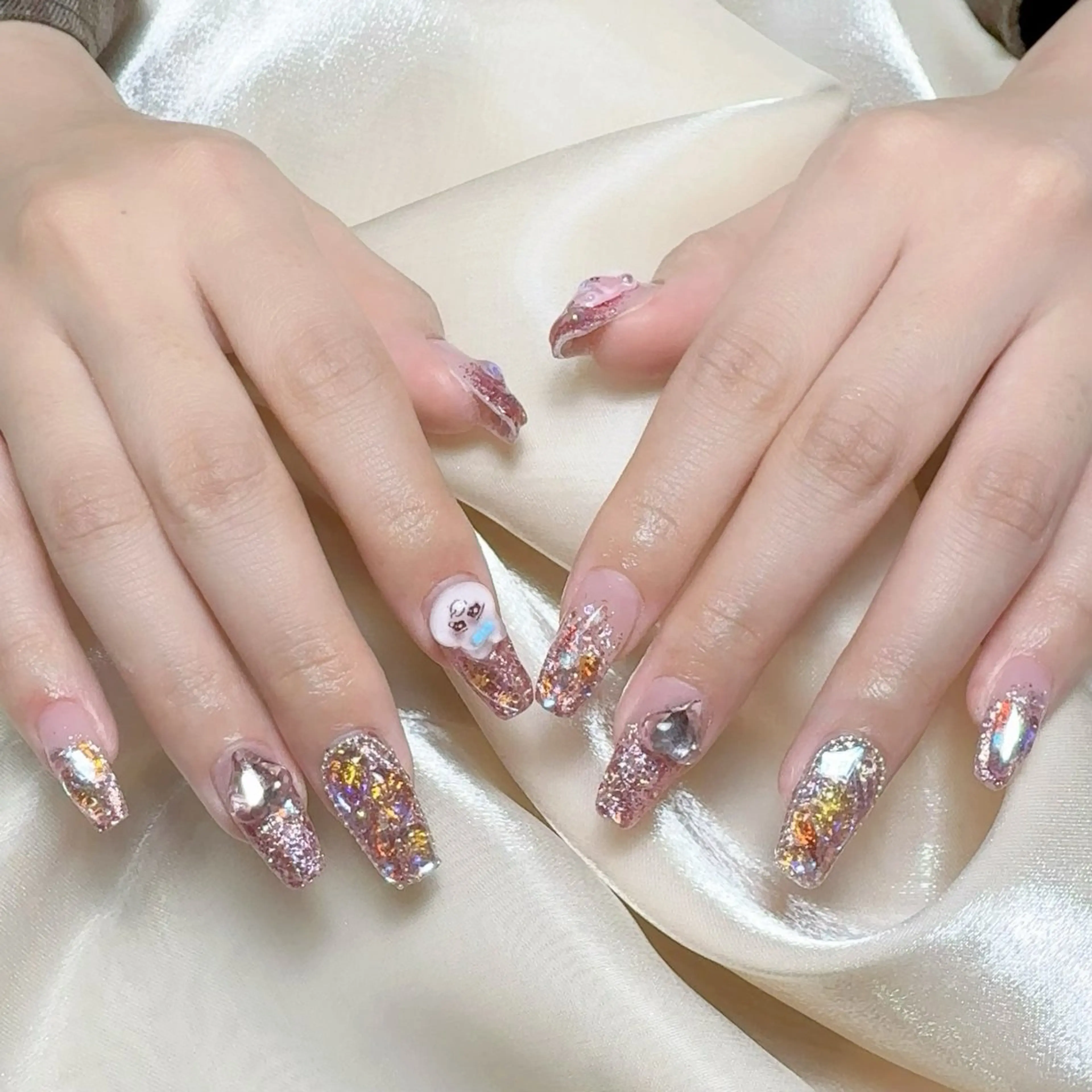 メンズ ネイル メンズ韓国風 アートネイル オーロラネイル ガーリー キラキラネイル ハンドネイル Nail salon 木にいるのネイルデザイン