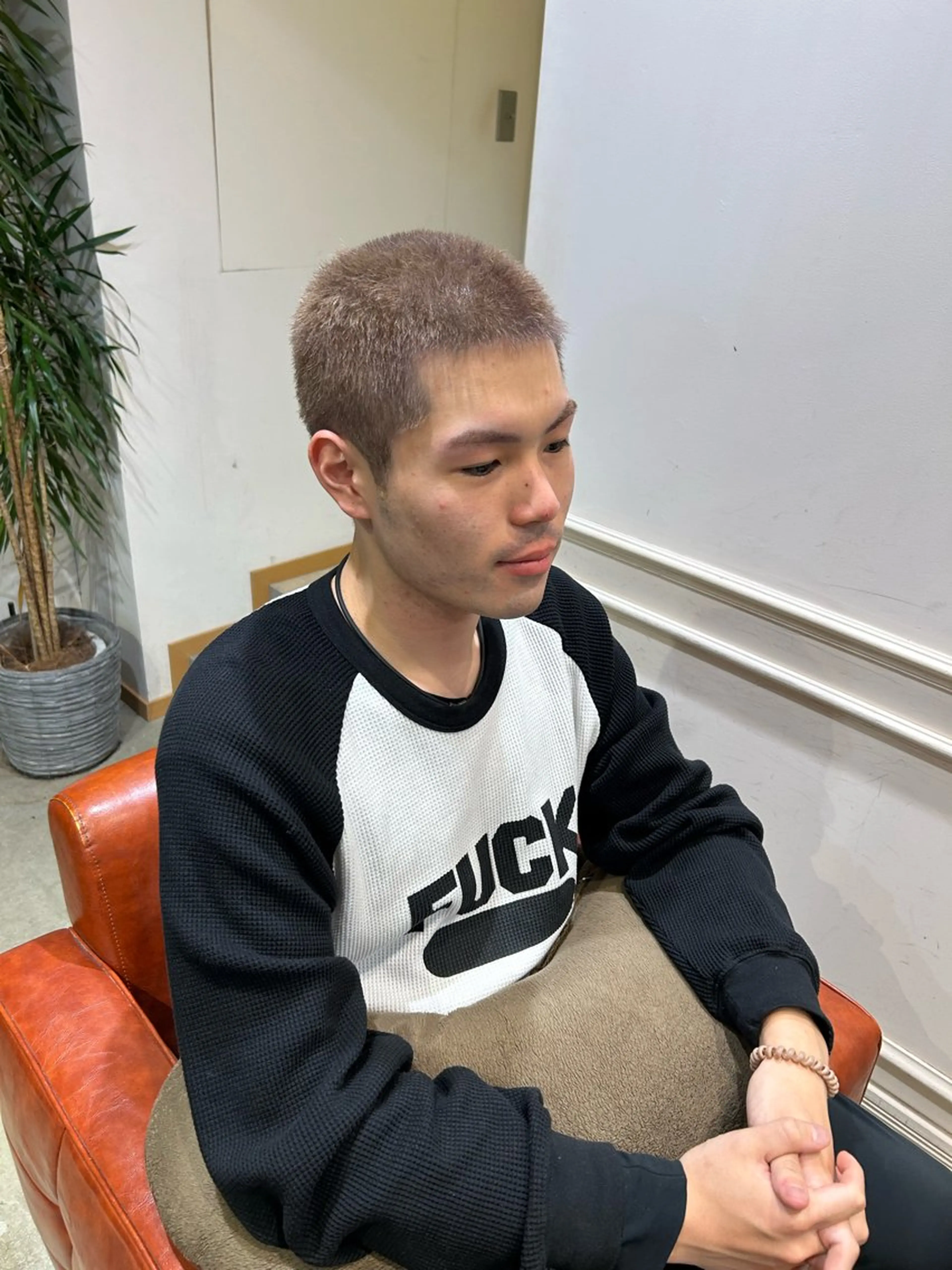 ショート カラー パーマ メンズ 新谷 虎太郎のヘアスタイル