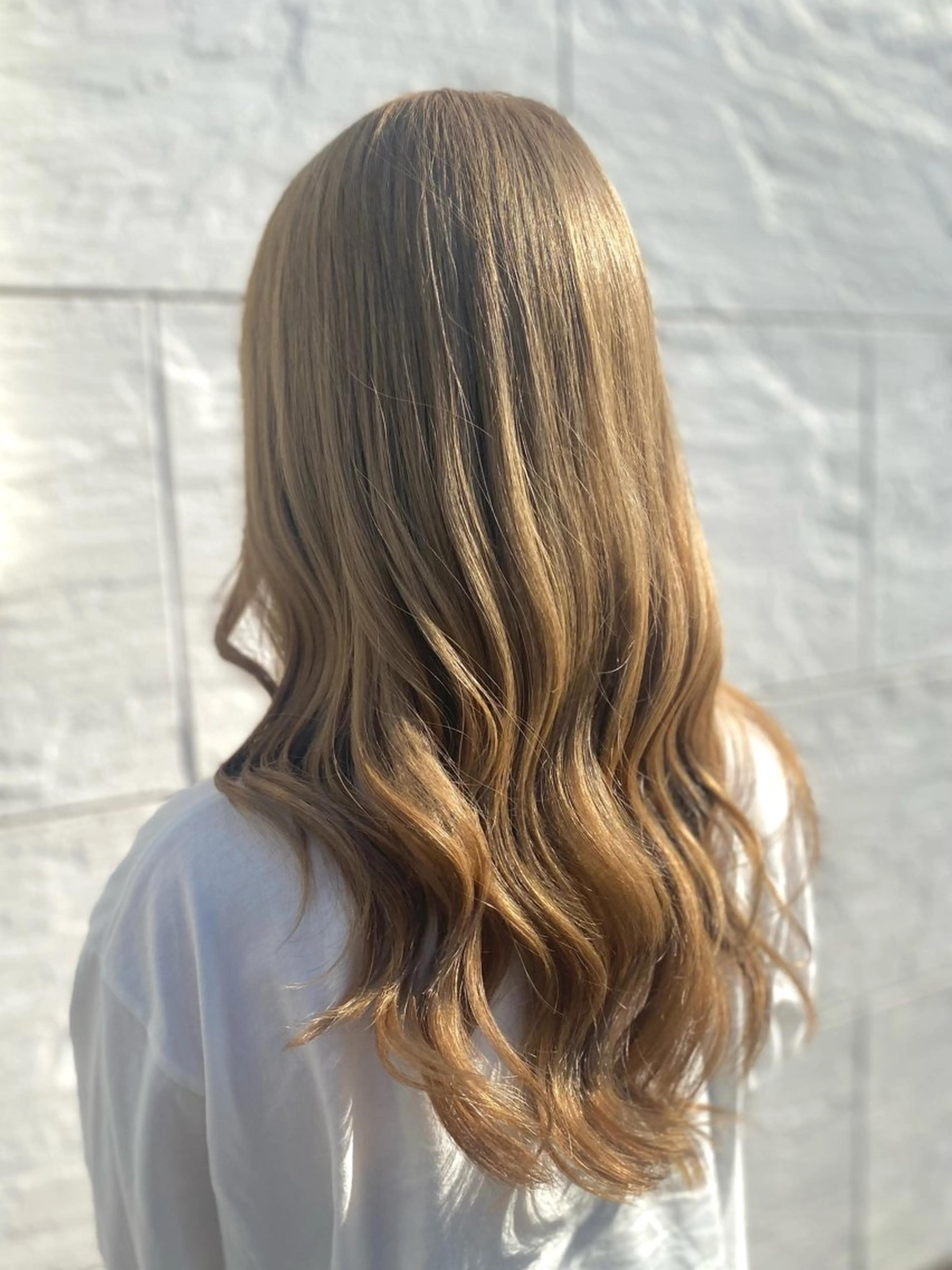 ロング カラー 山西 真琴のヘアスタイル