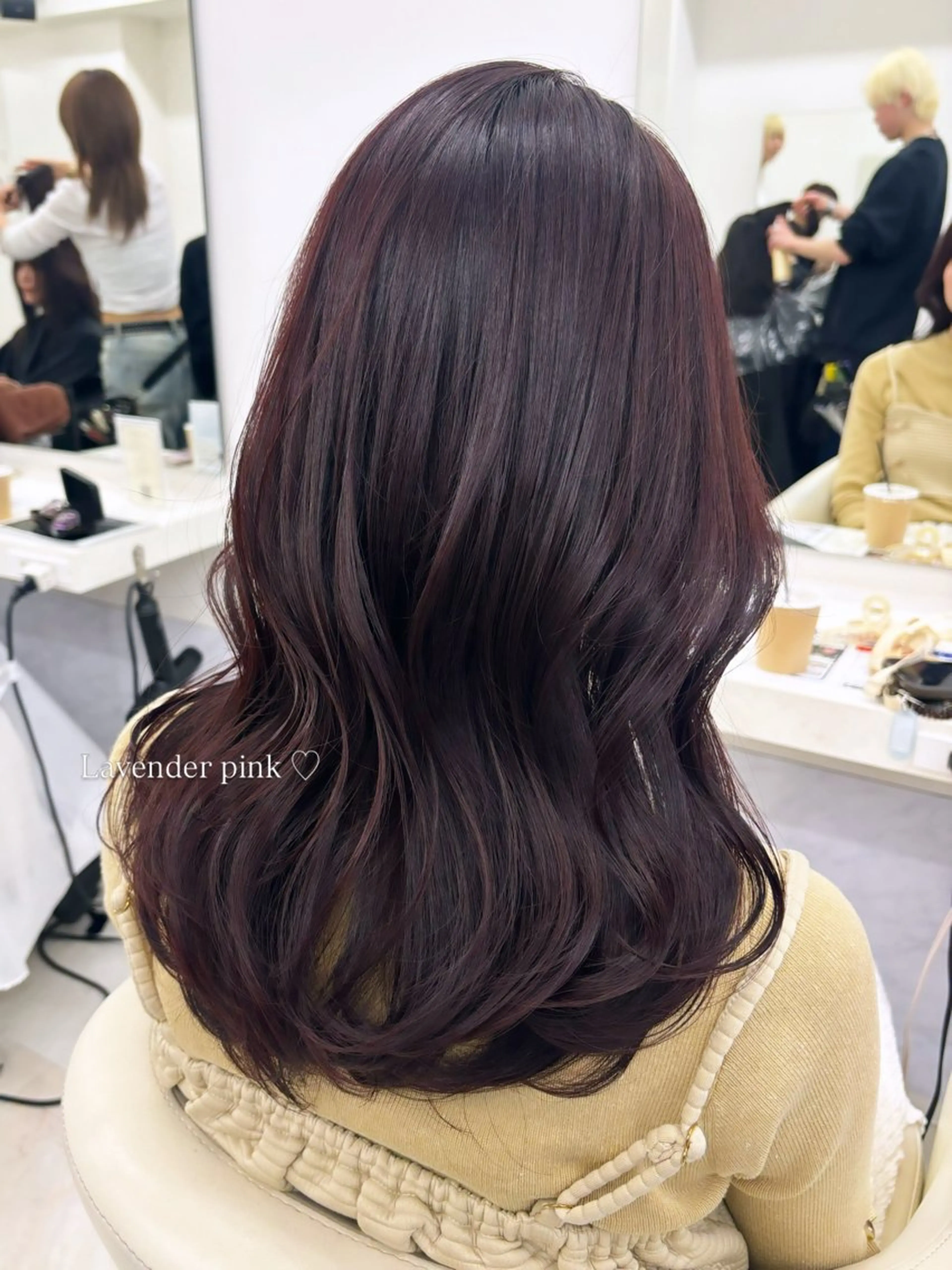 ロング カラー ヘアアレンジ ブラウンカラー 透明感カラー ラベンダーカラー ラベンダーピンク ピンクカラー momo /レイヤー/暖色のヘアスタイル