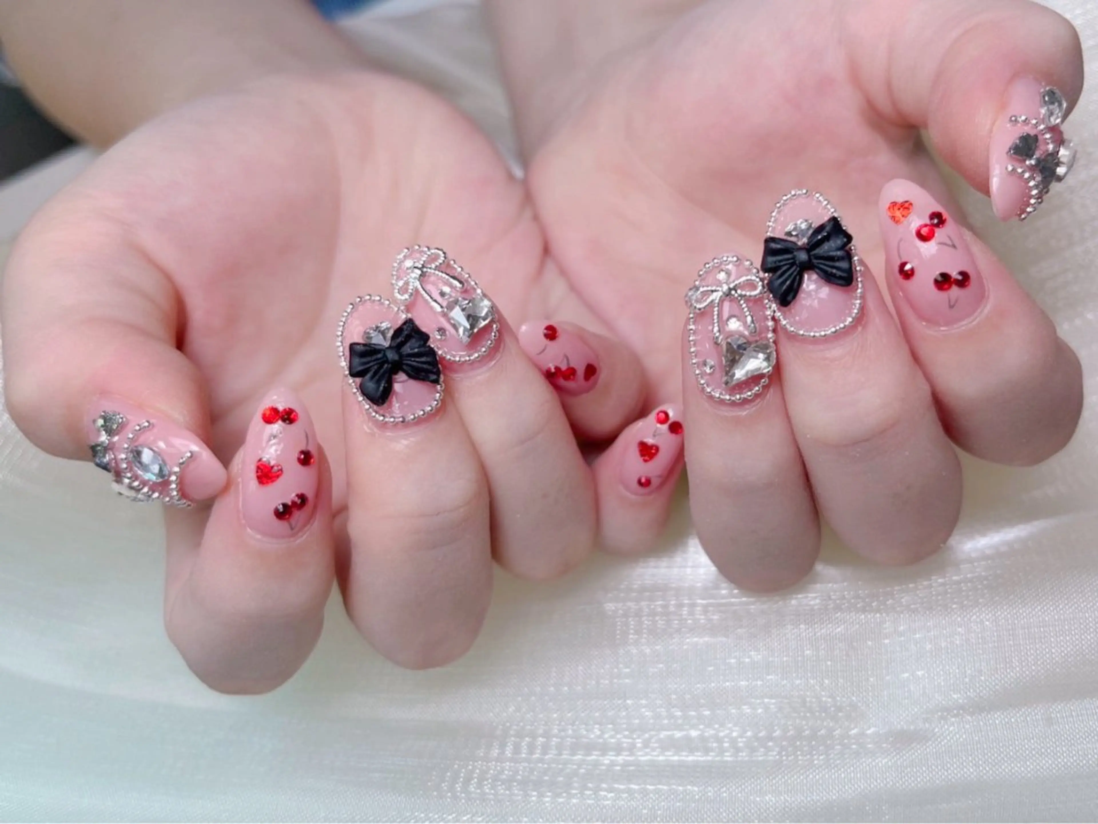 ネイル lucky nail 歌舞伎町のネイルデザイン