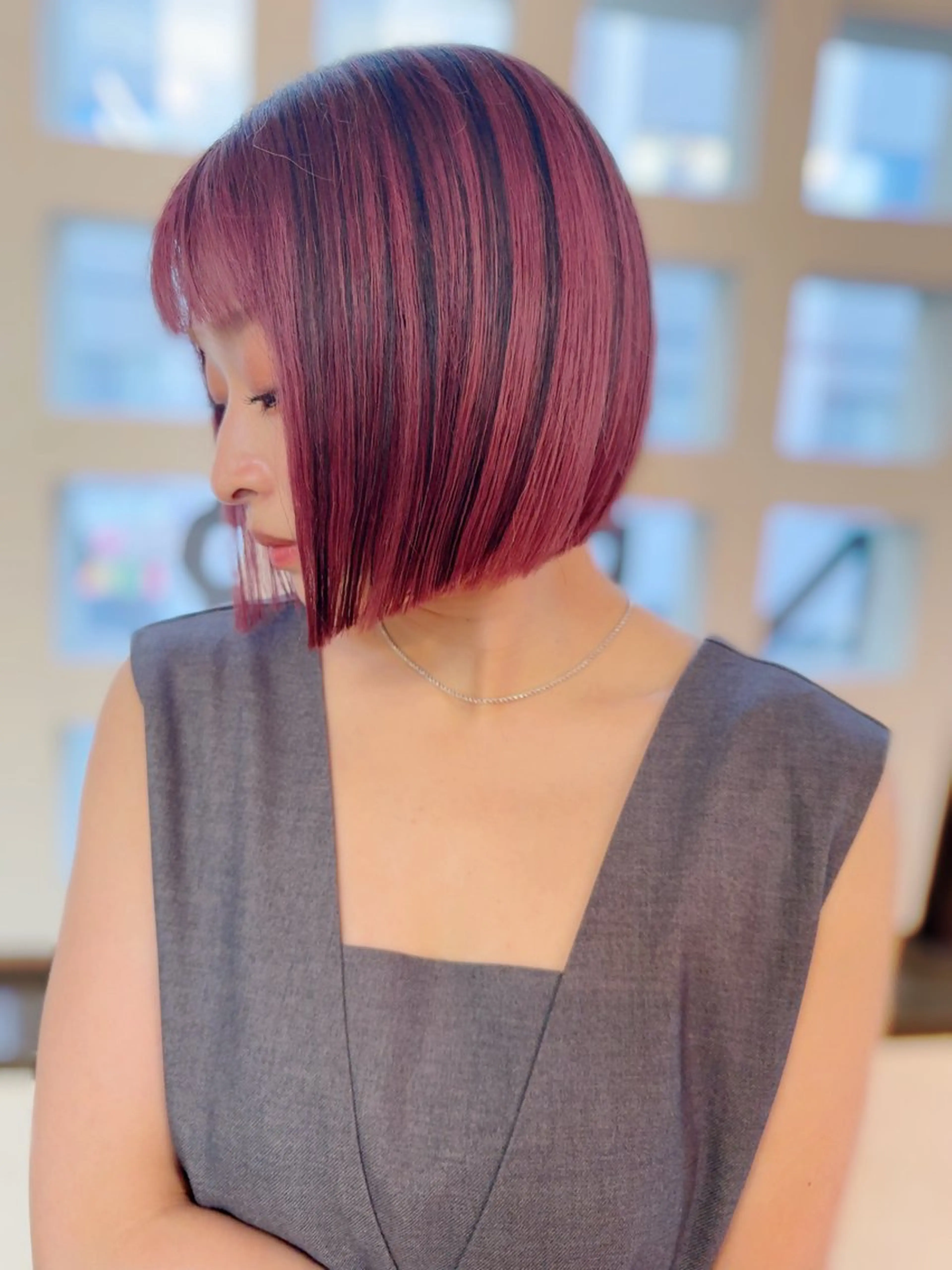 ミディアム ボブ カット ヘアカラー dolphin ドルフィンオーナーのヘアスタイル