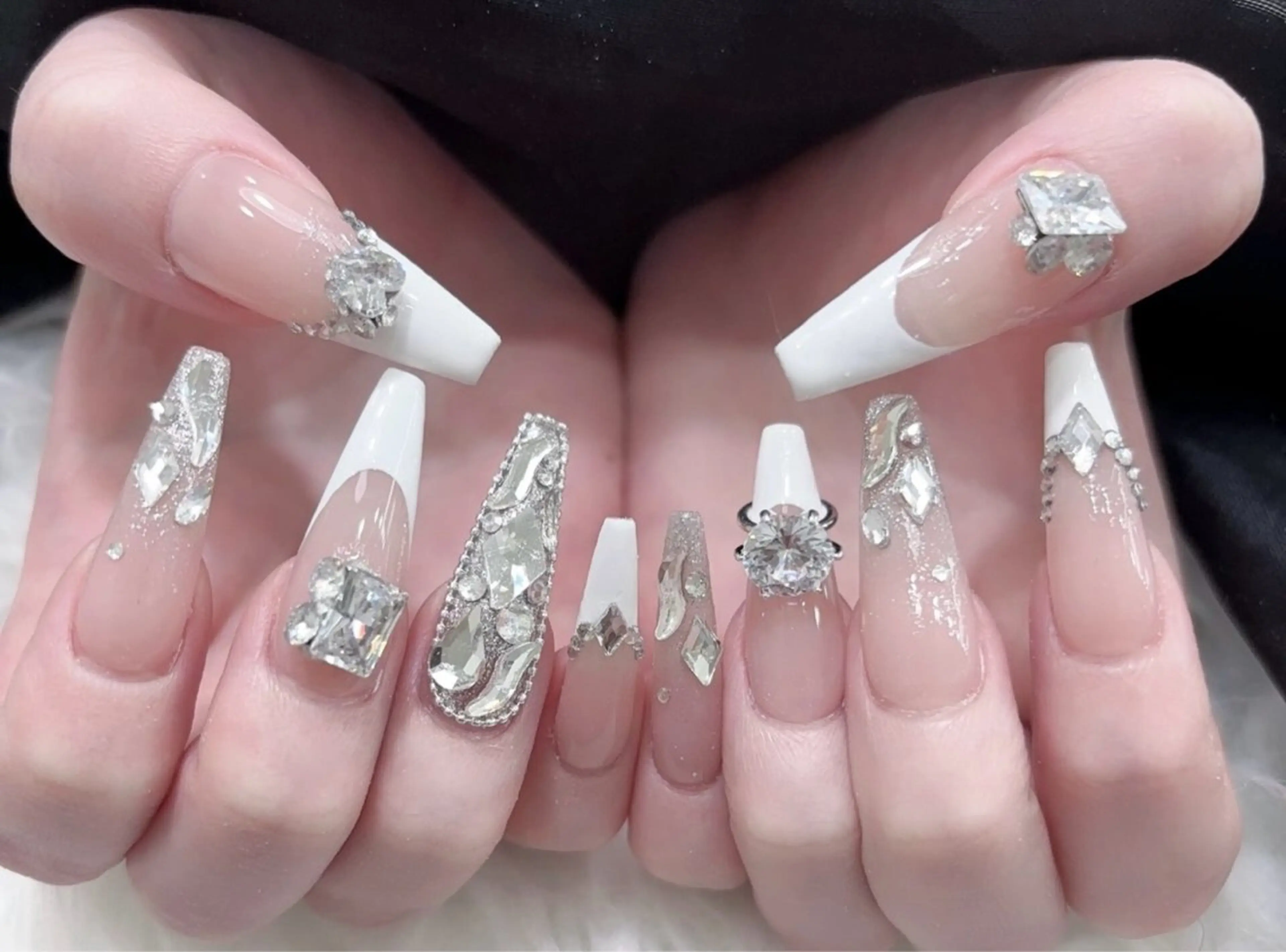 ネイル 長さ出し ガーリー 韓国ネイル ロングネイル 持ち込み ハンドネイル Nami nail salon所属・Nami nail salonのネイルデザイン