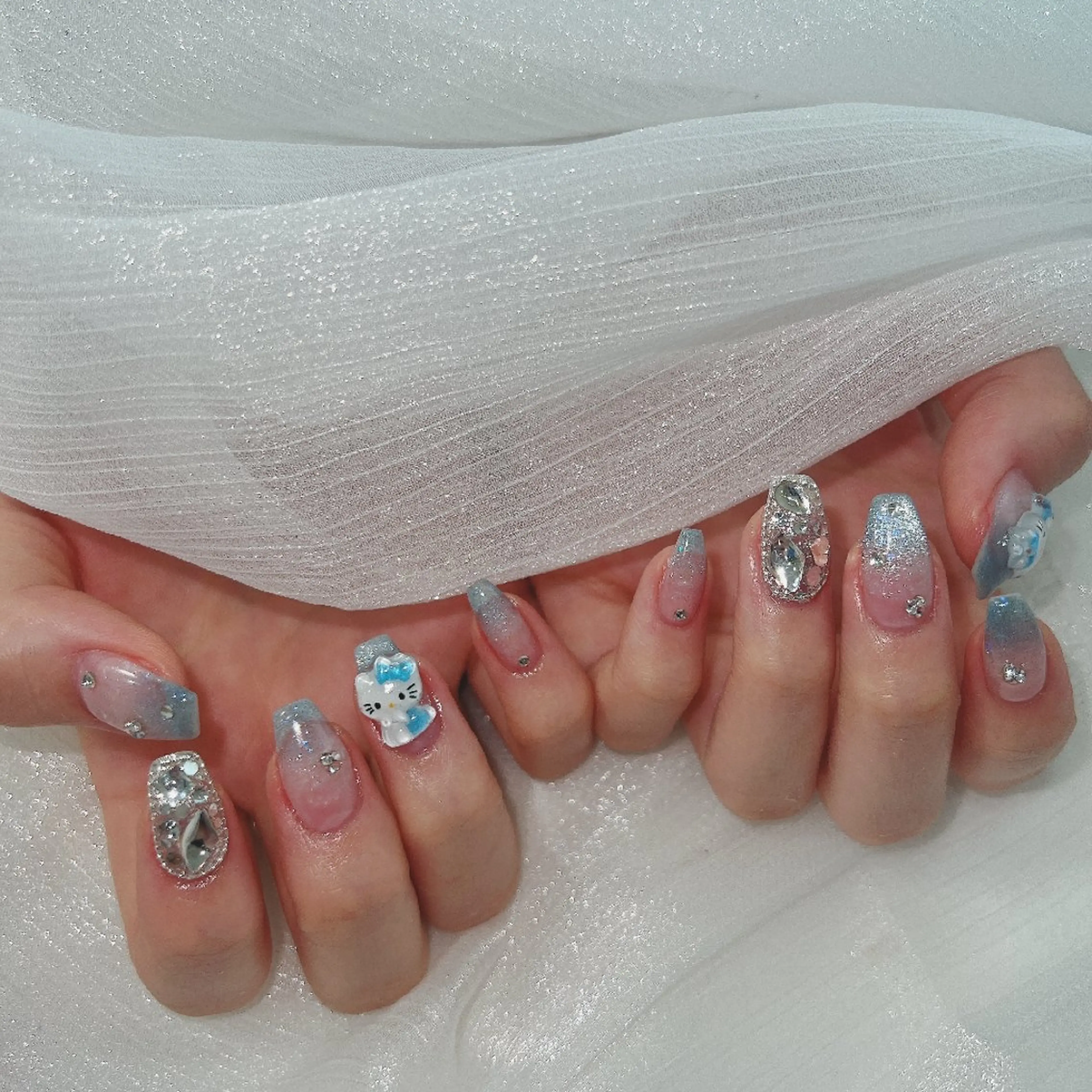 ネイル DOMI　NAIL 💅🏻のネイルデザイン