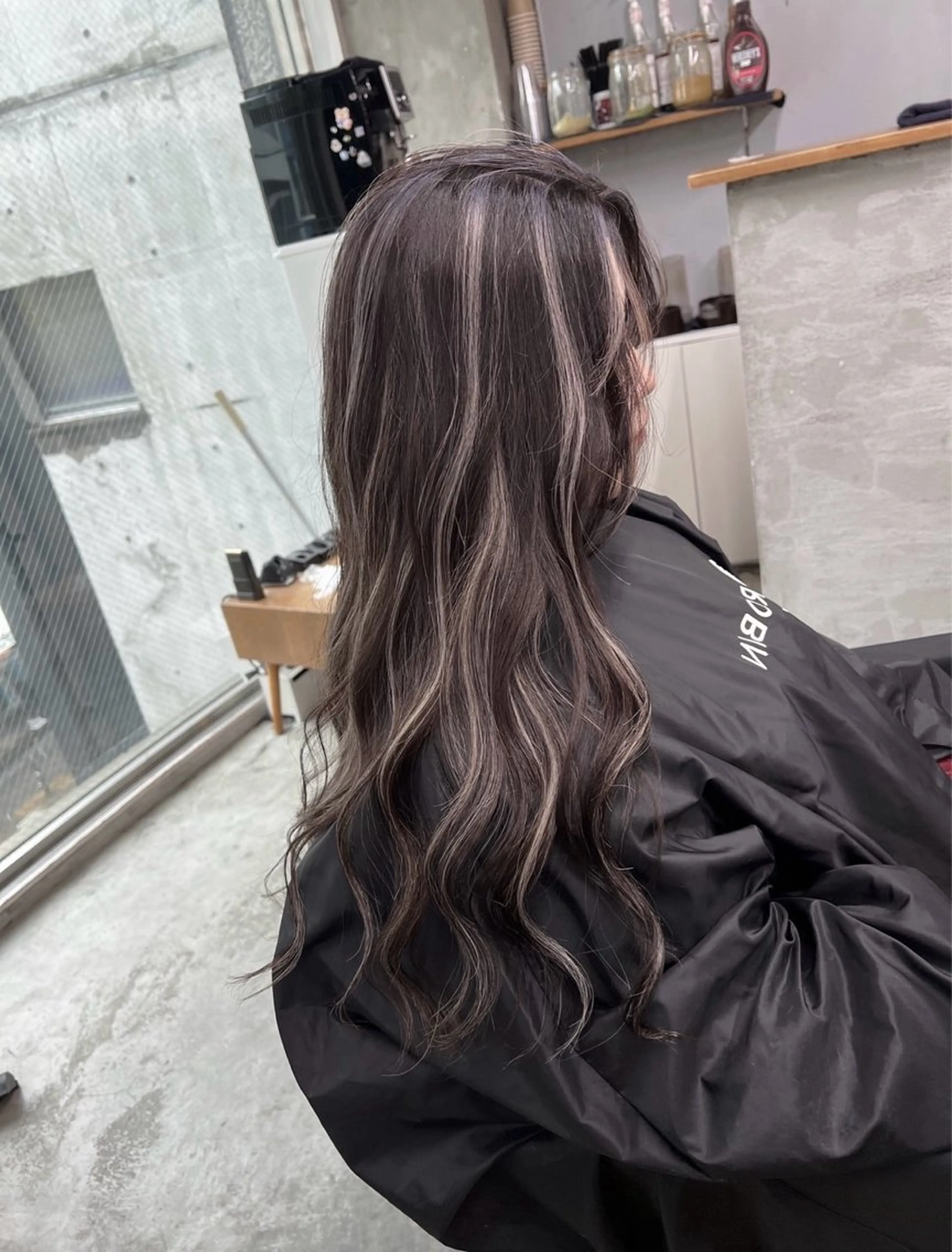 ロング カラー ダークグレー ダークグレージュ グレージュ ハイライトカラー ハイライト ヘアカラー トリートメント ROBIN所属・指名数No.1 /NAOYAのヘアスタイル