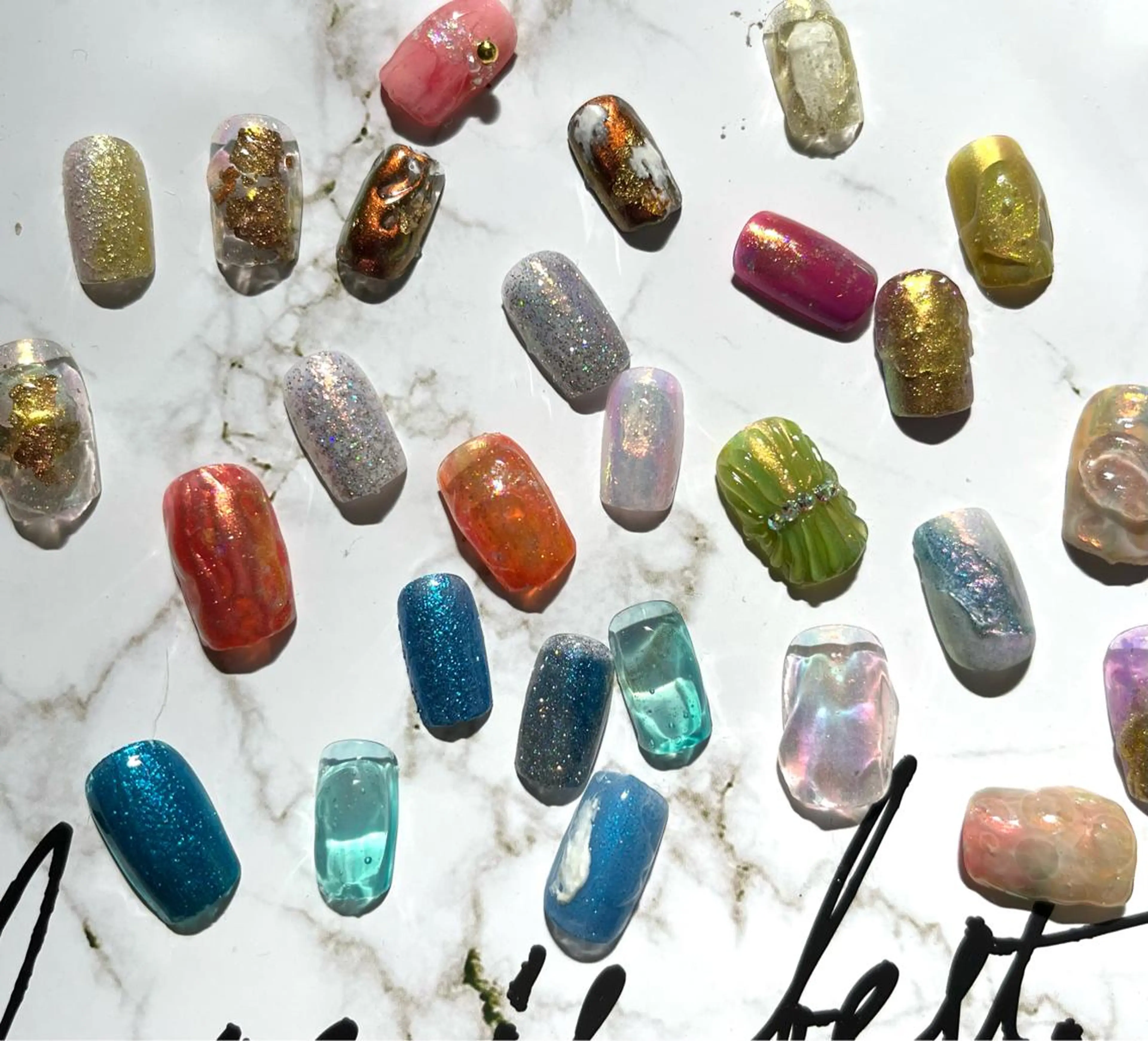 ショート カラー キッズ 2DY NAIL SALONのネイルデザイン