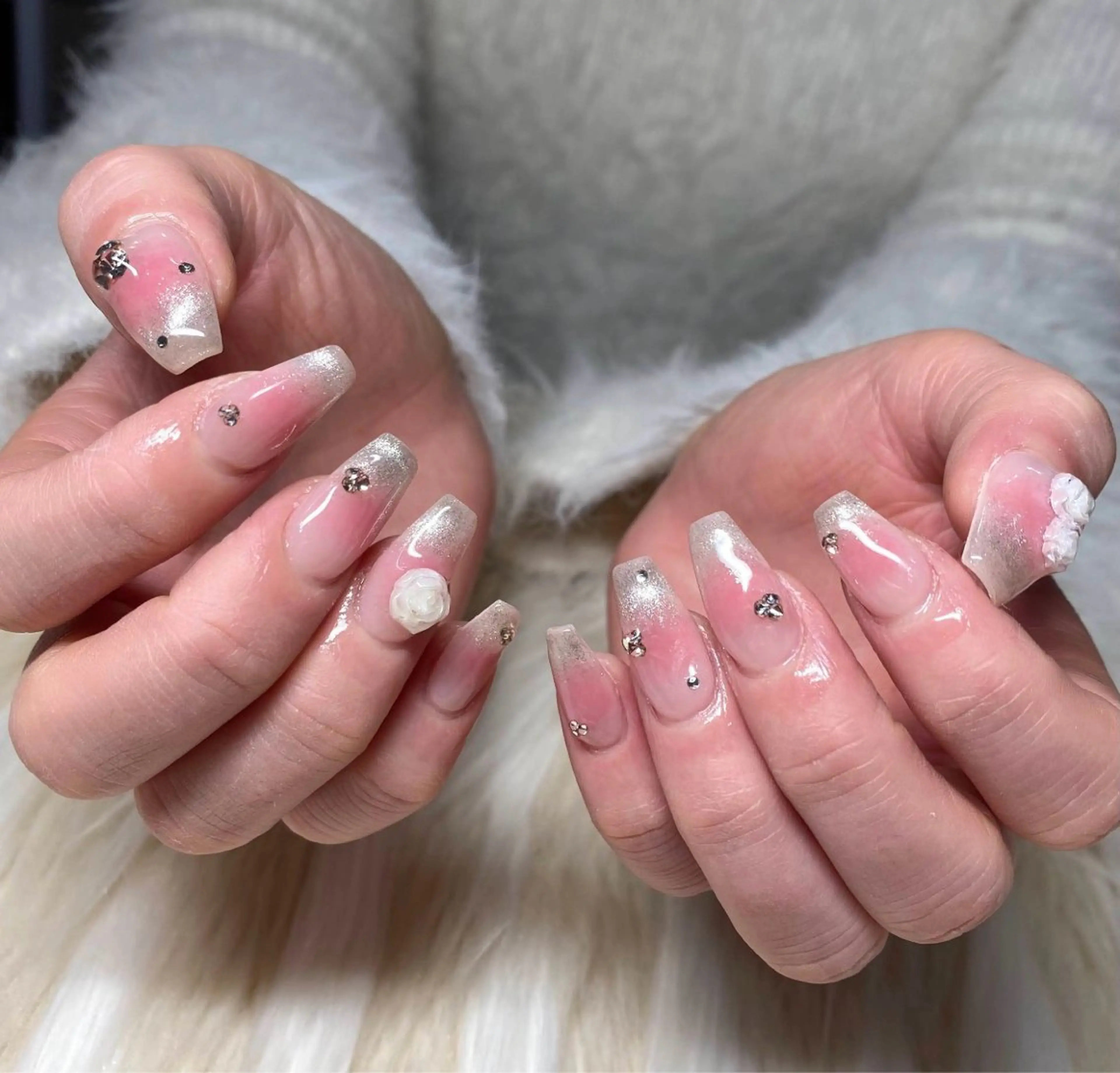ネイル チークネイル 長さ出し フレンチネイル ジェルネイル グラデーション ハンドネイル Nail&eye Belire 新宿のネイルデザイン