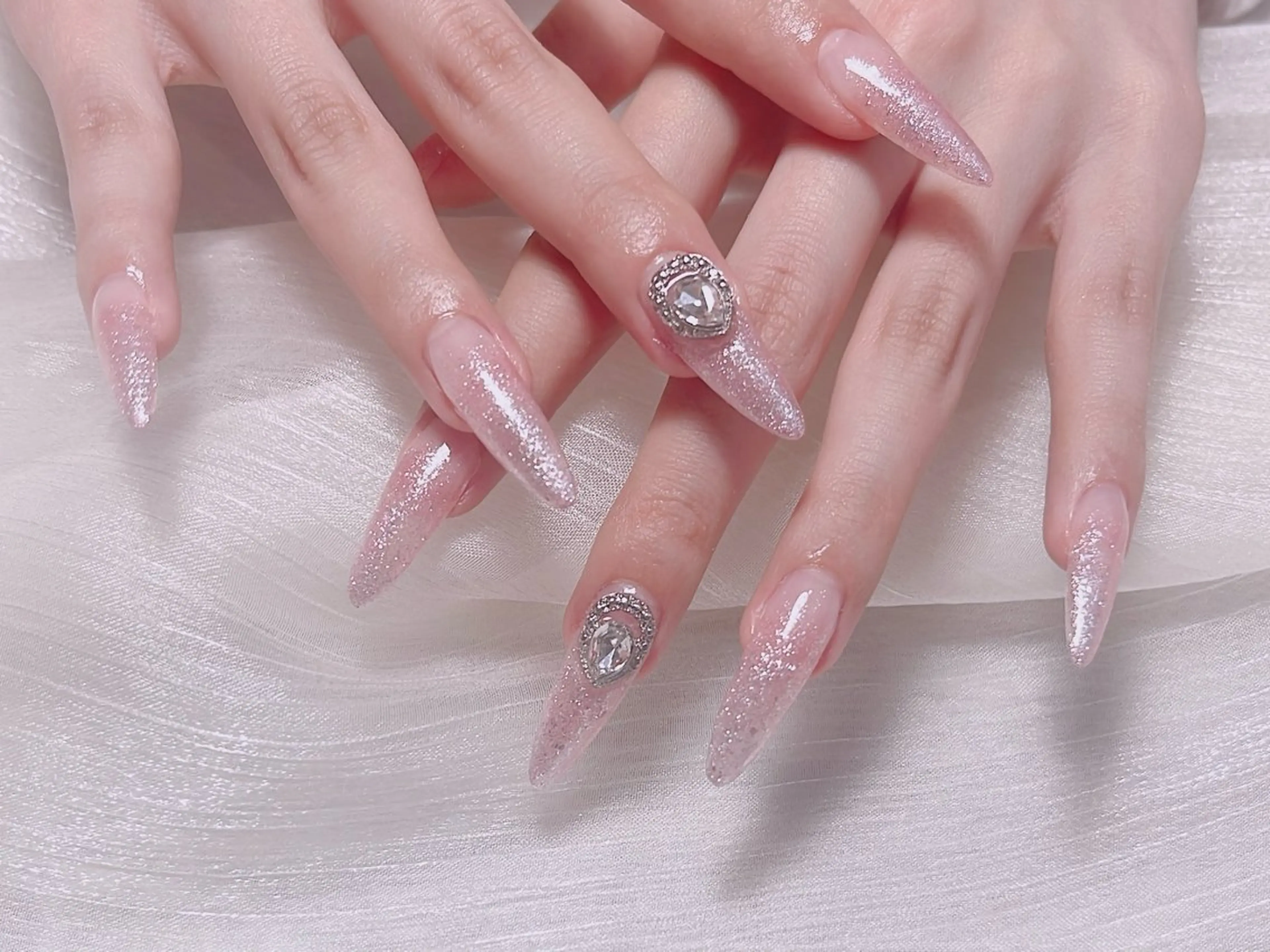 ネイル ハンドネイル KARI ネイルサロンのネイルデザイン